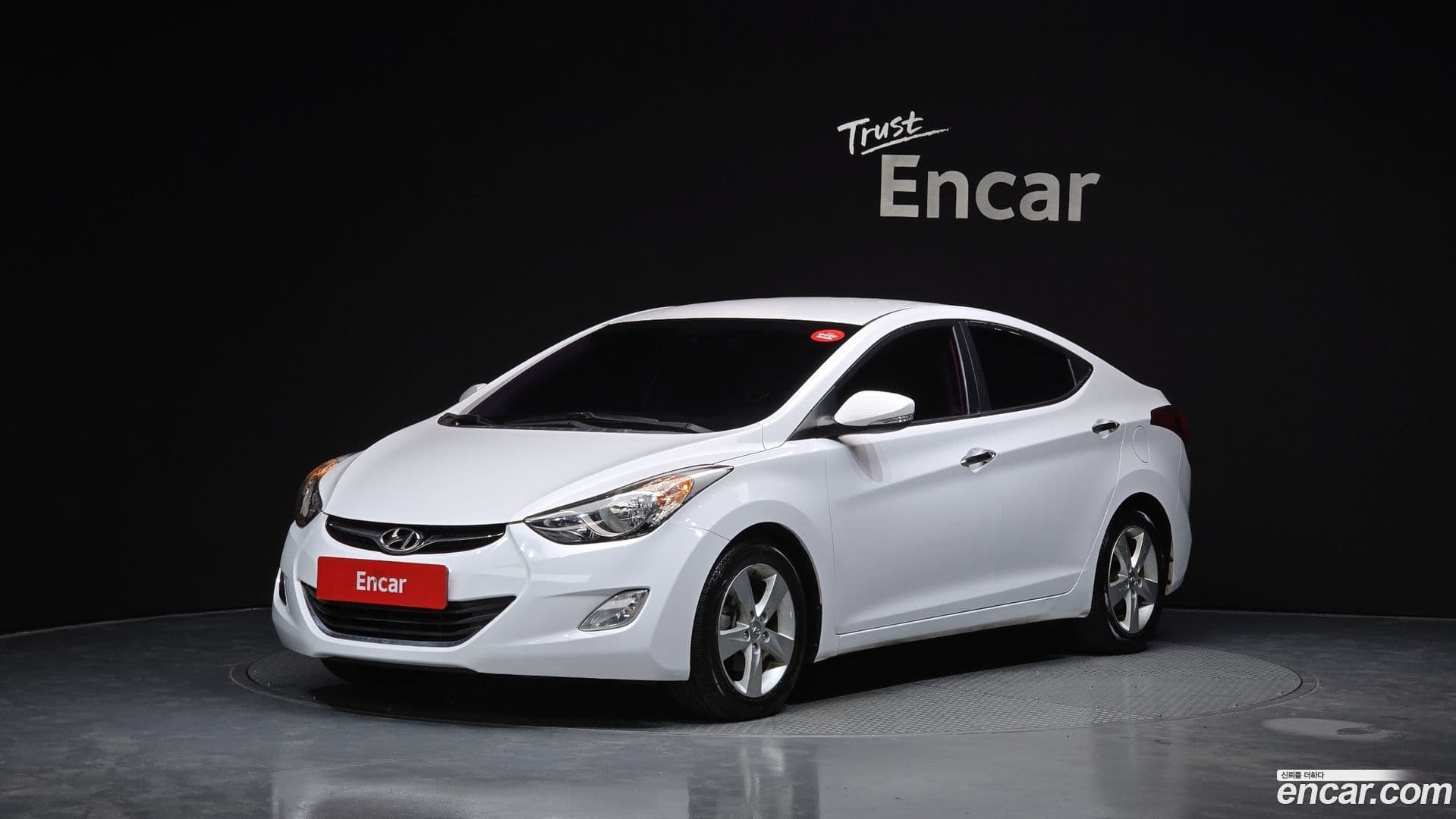 Main__Slider__Photo:AVANTE Hyundai 2013.3-0