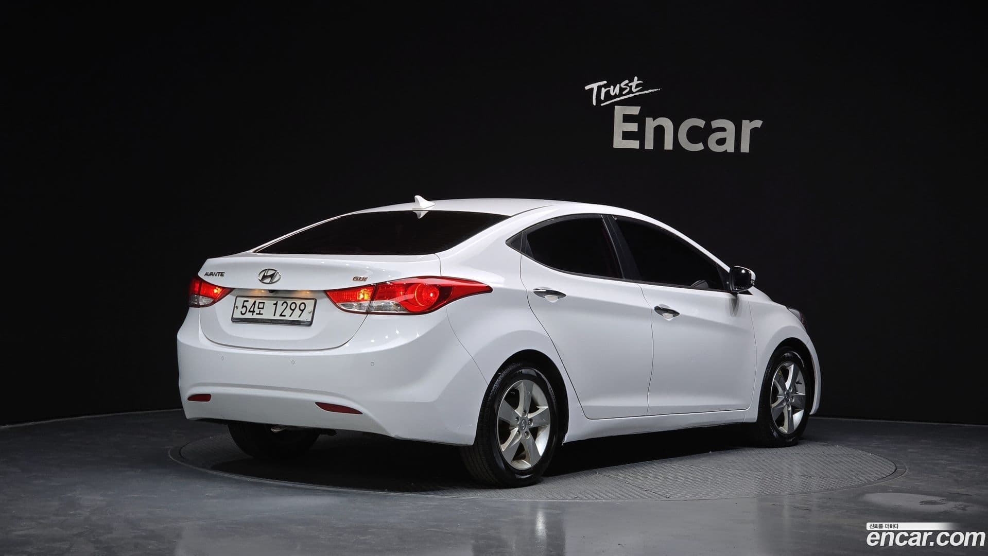 Main__Slider__Photo:AVANTE Hyundai 2013.3-1