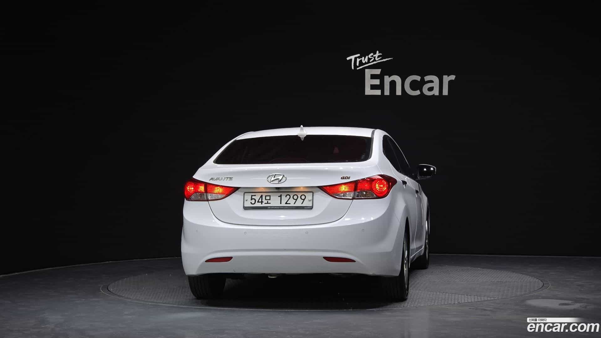 AVANTE Hyundai 2013.3-OUTER-004