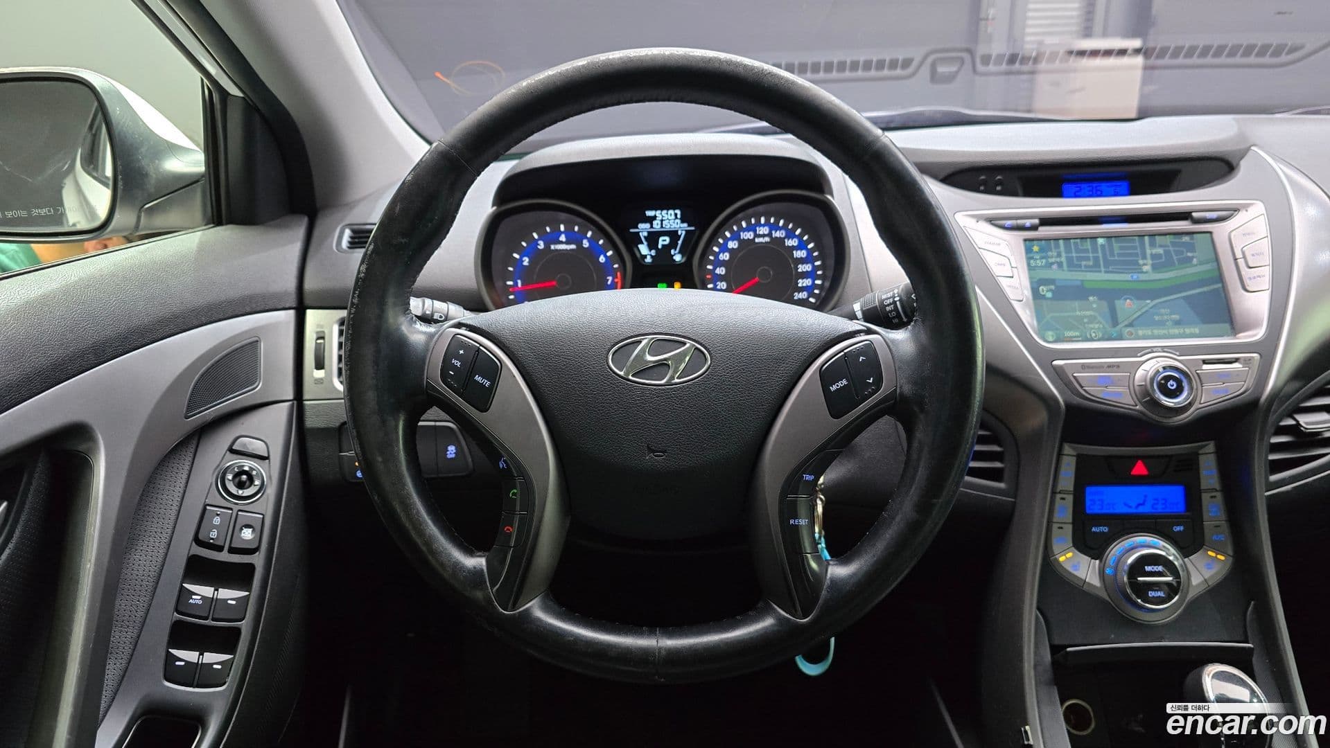 Main__Slider__Photo:AVANTE Hyundai 2013.3-12