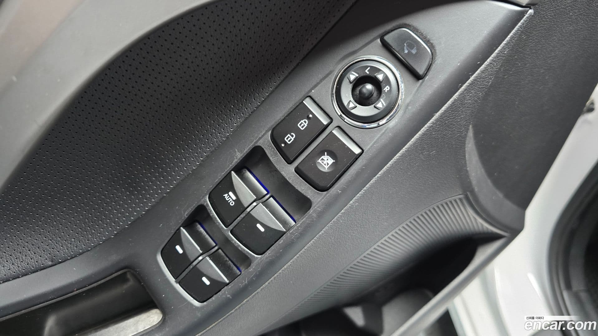 Main__Slider__Photo:AVANTE Hyundai 2013.3-13