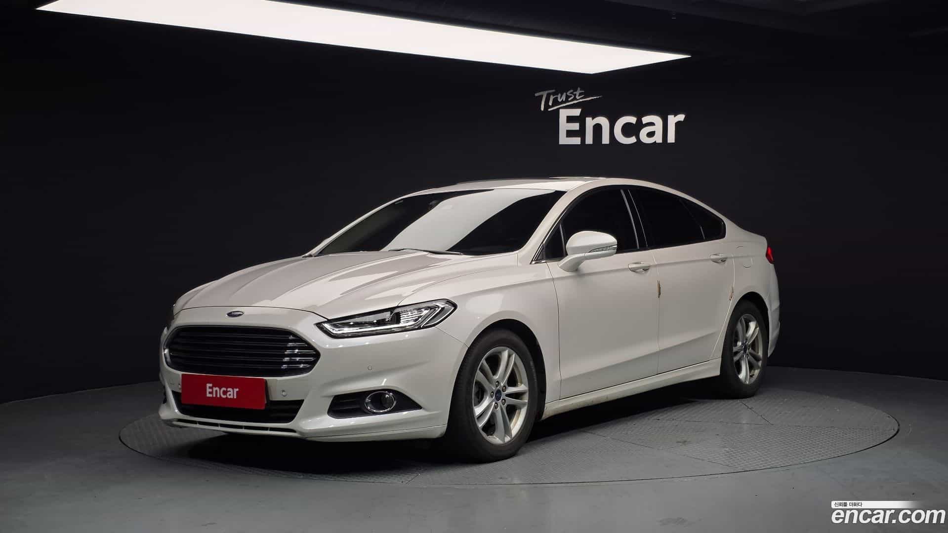 Mondeo Ford 2015.2-OUTER-001