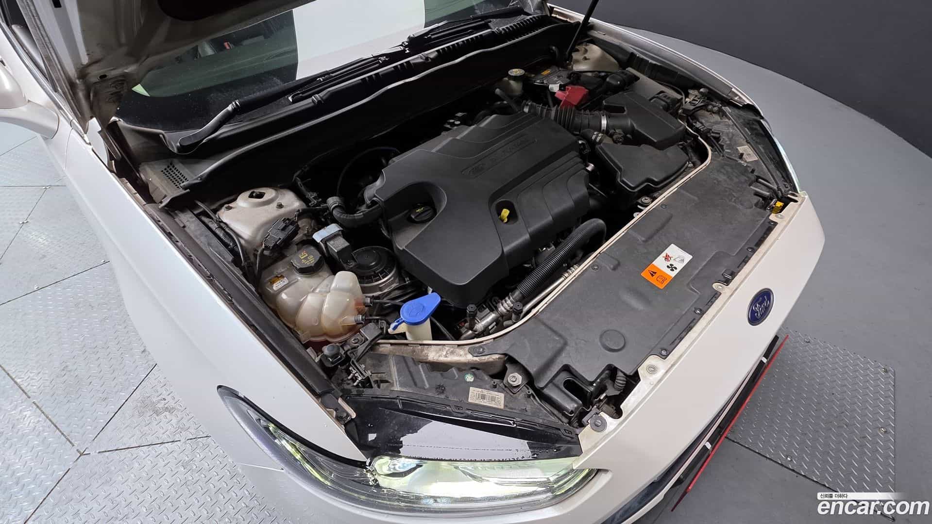 Mondeo Ford 2015.2-INNER-006