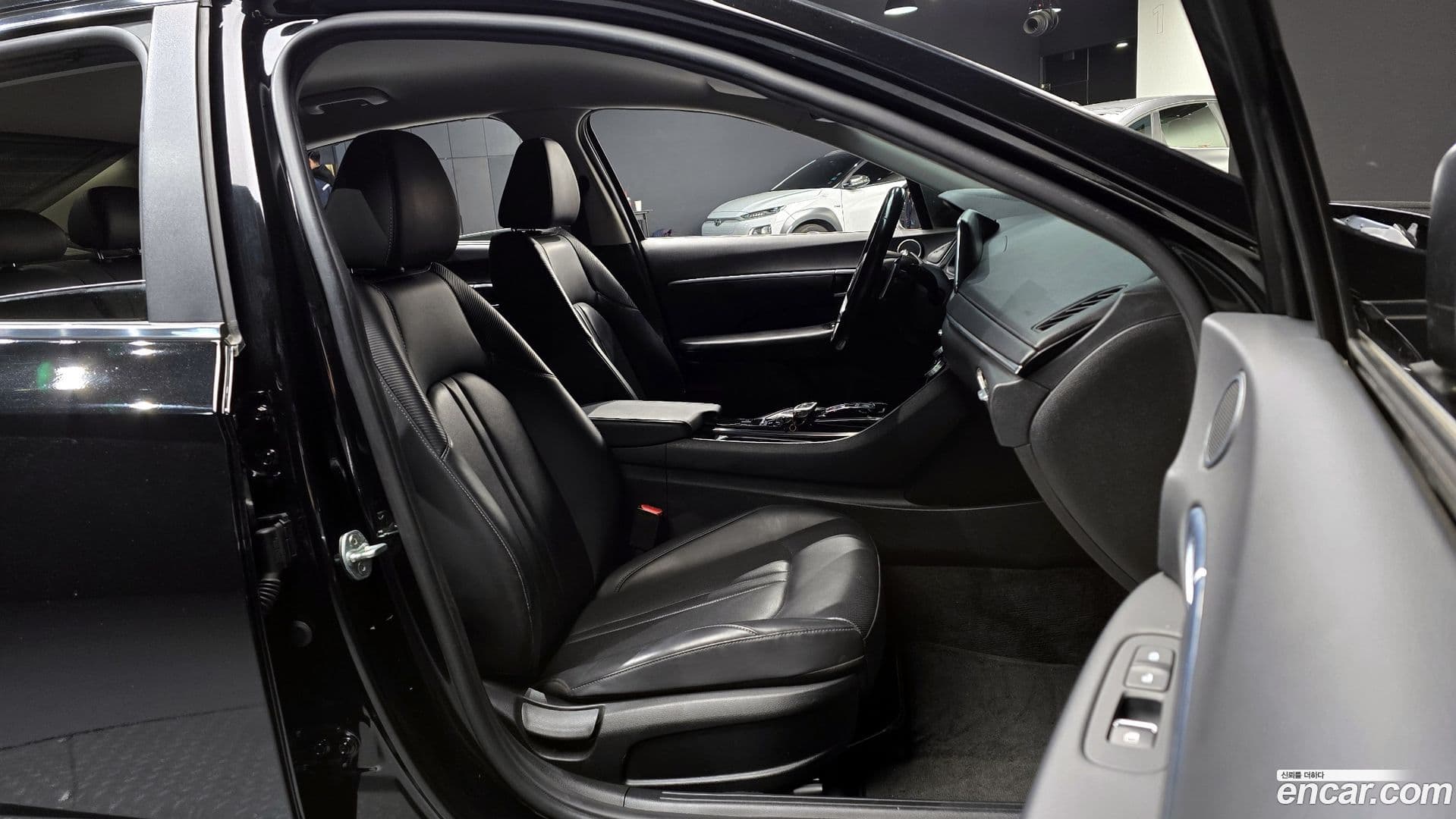 Main__Slider__Photo:Sonata Hyundai 2020.9-9