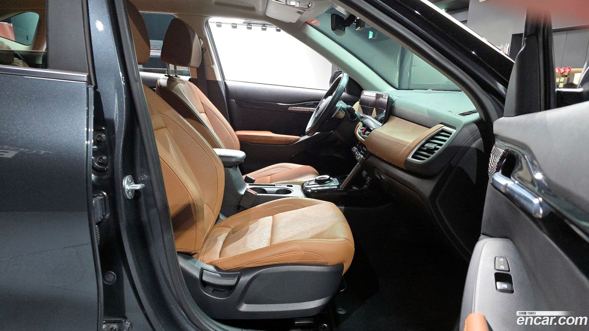 Main__Slider__Photo:Seltos Kia 2023.1-10