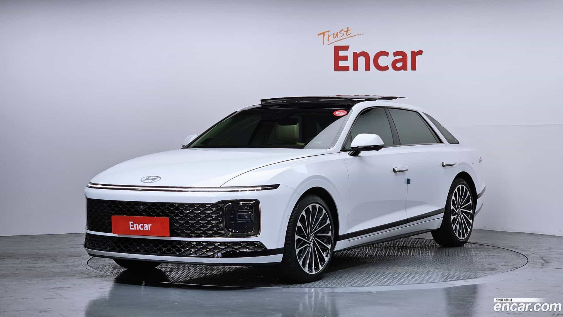 Grandeur Hyundai 2024.0-OUTER-001