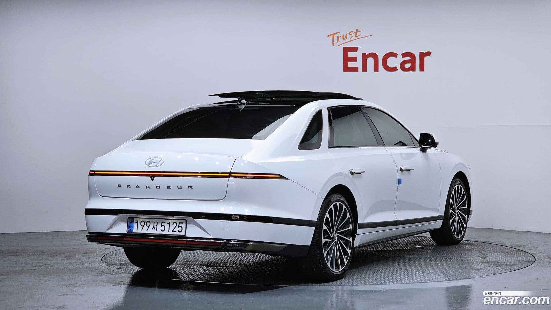 Main__Slider__Photo:Grandeur Hyundai 2024.0-1