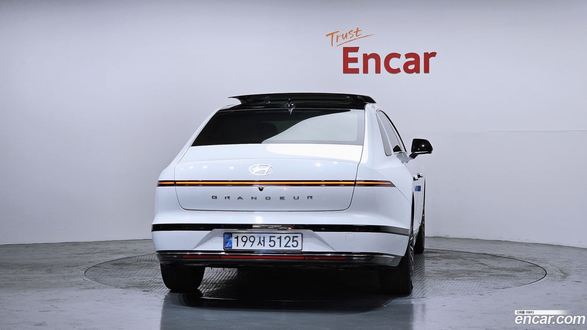 Main__Slider__Photo:Grandeur Hyundai 2024.0-3