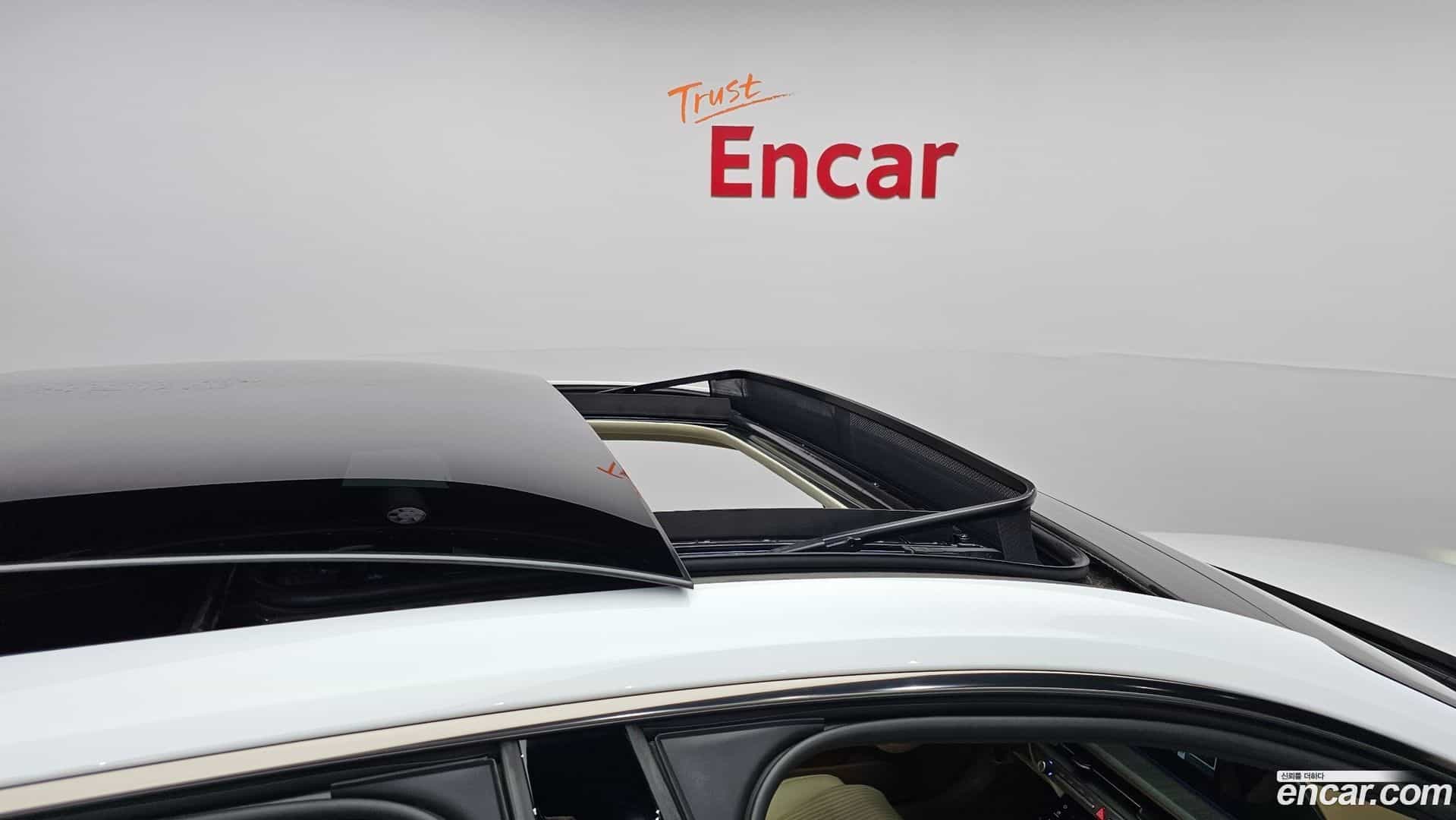 Grandeur Hyundai 2024.0-OPTION-024