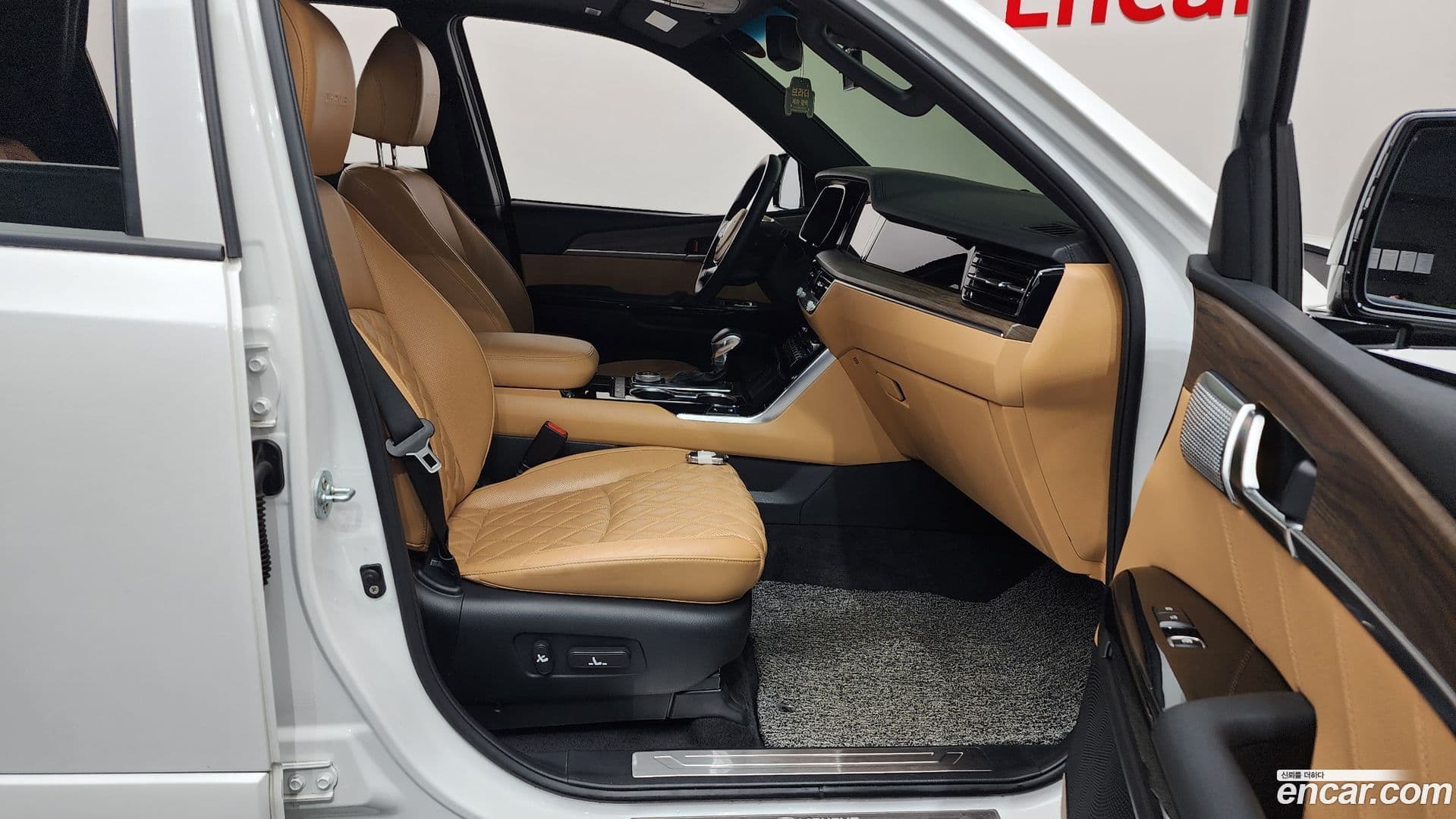 Main__Slider__Photo:Mohave Kia 2020.2-10