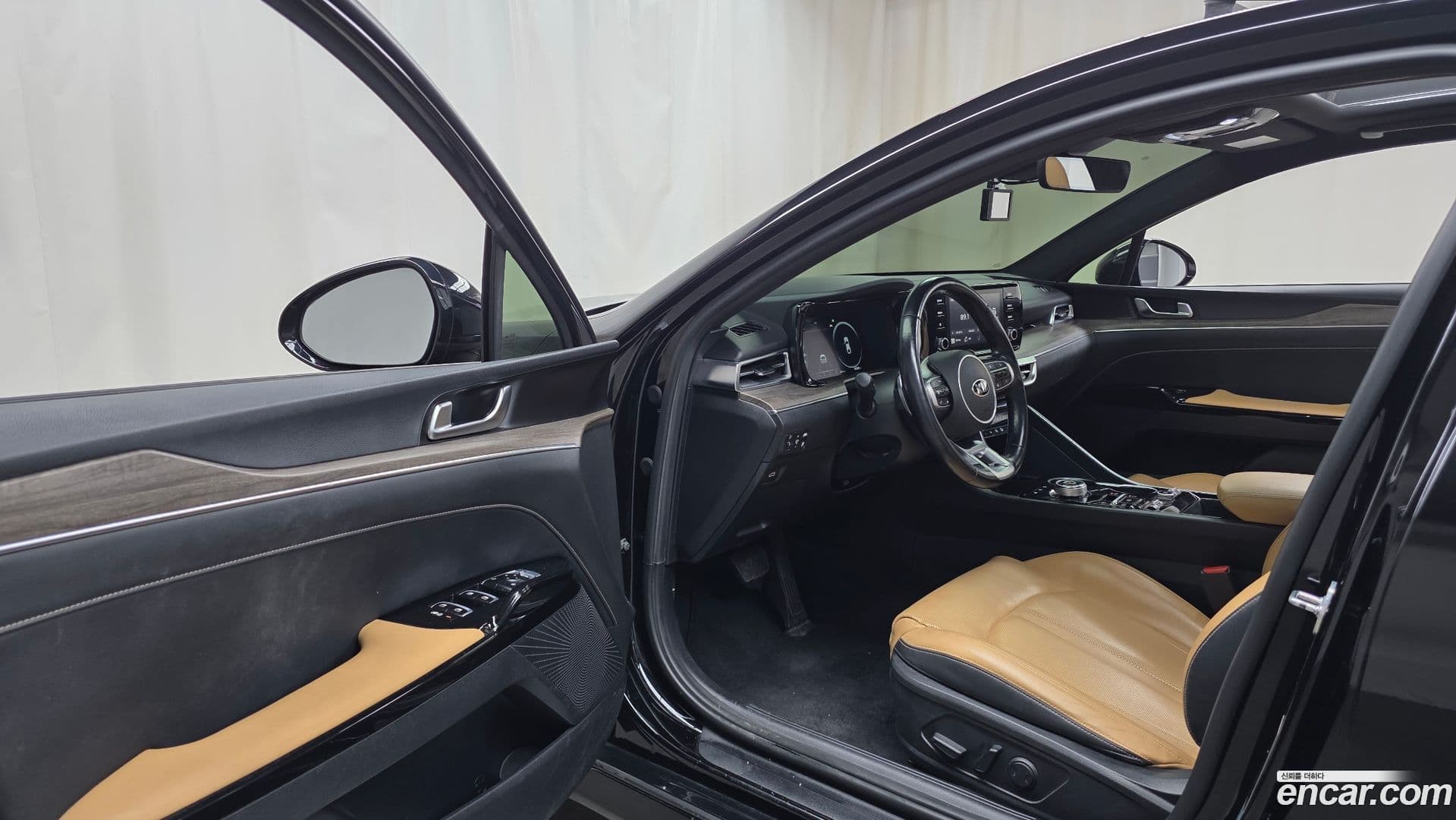 Main__Slider__Photo:K5 Kia 2021.2-9