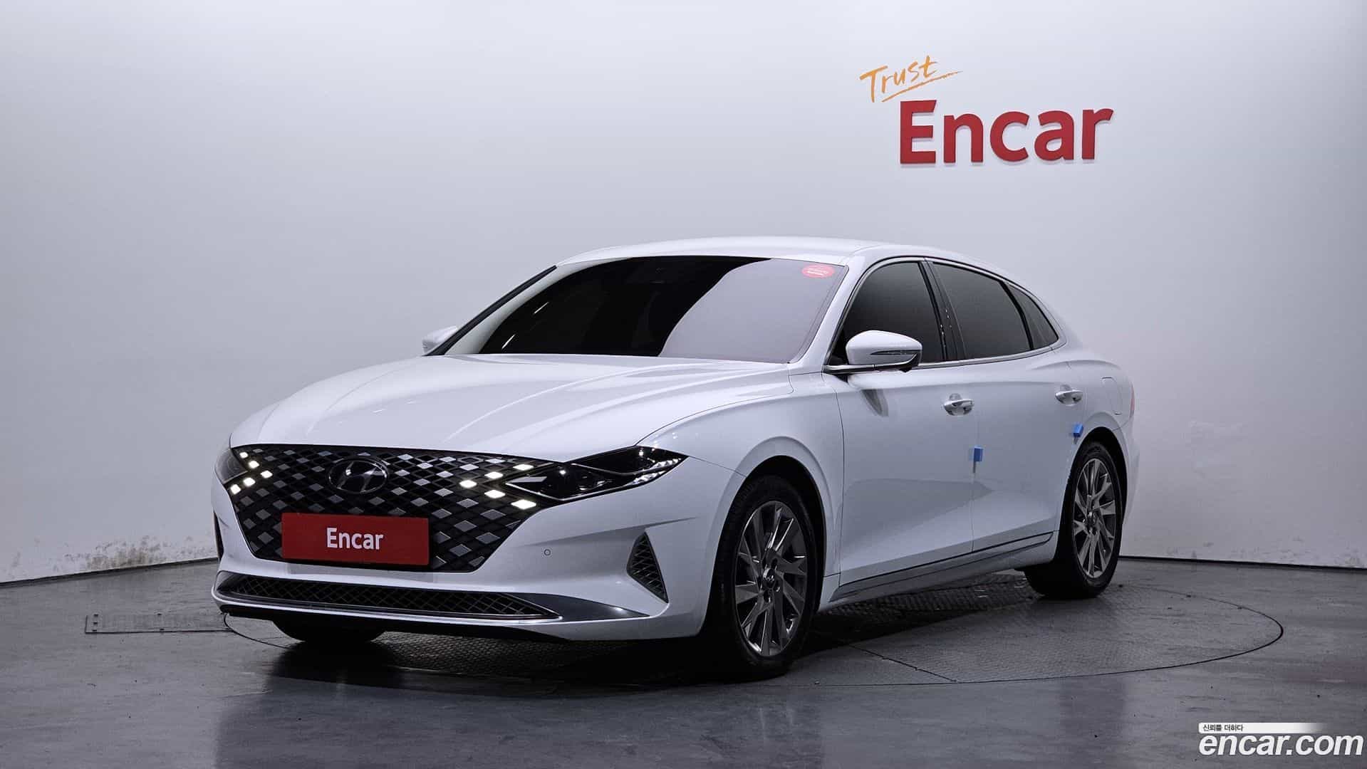 Grandeur Hyundai 2019.11-OUTER-001