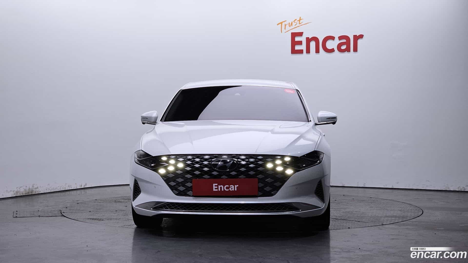 Grandeur Hyundai 2019.11-OUTER-003