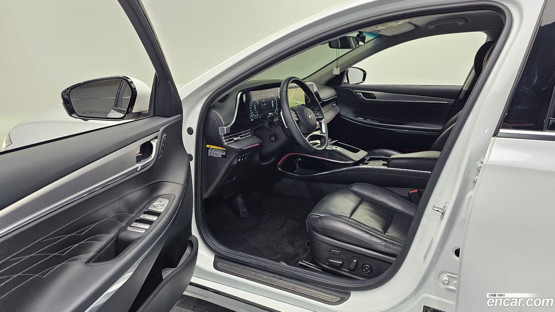 Main__Slider__Photo:Grandeur Hyundai 2019.11-9