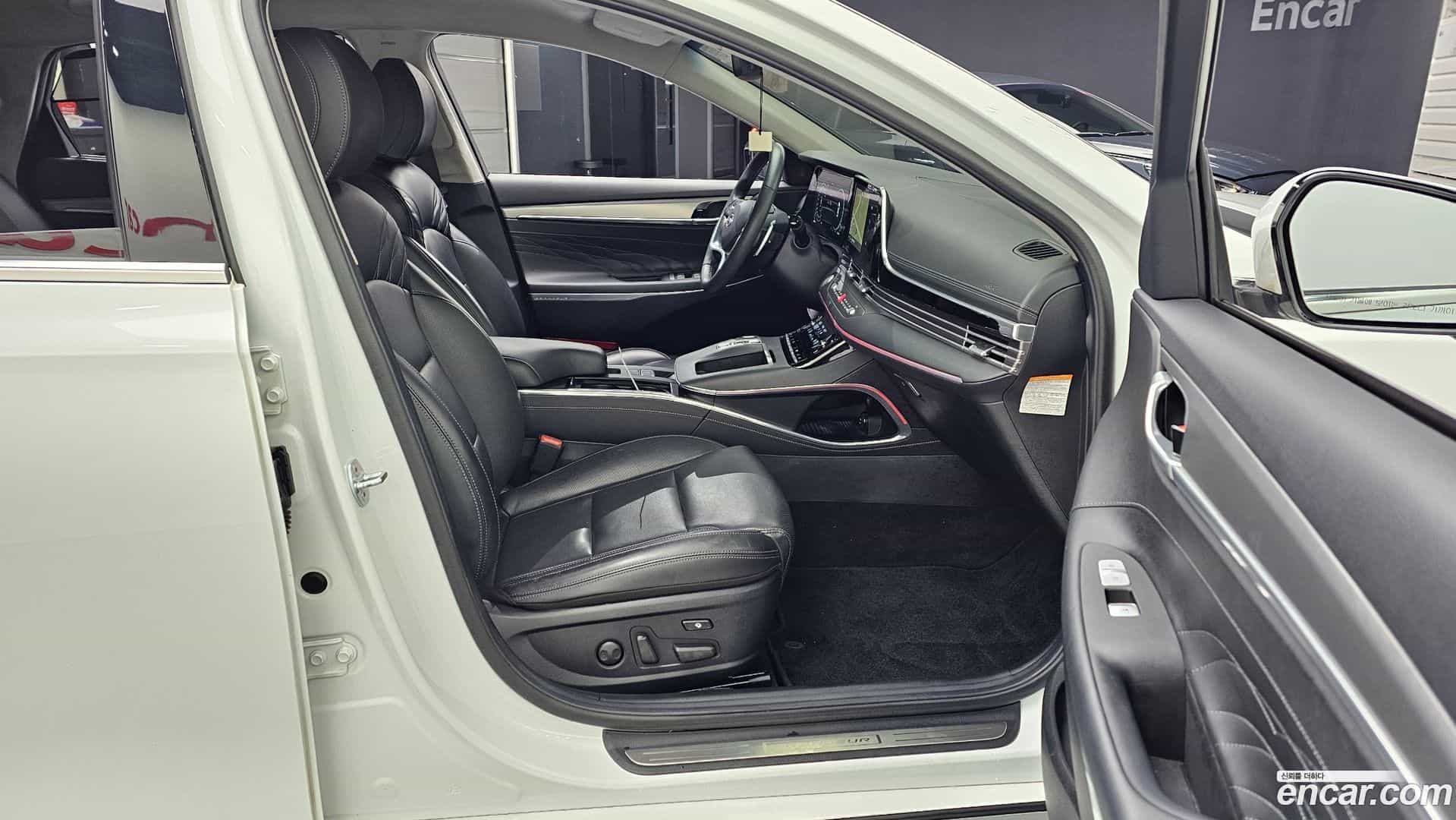 Grandeur Hyundai 2019.11-OPTION-015