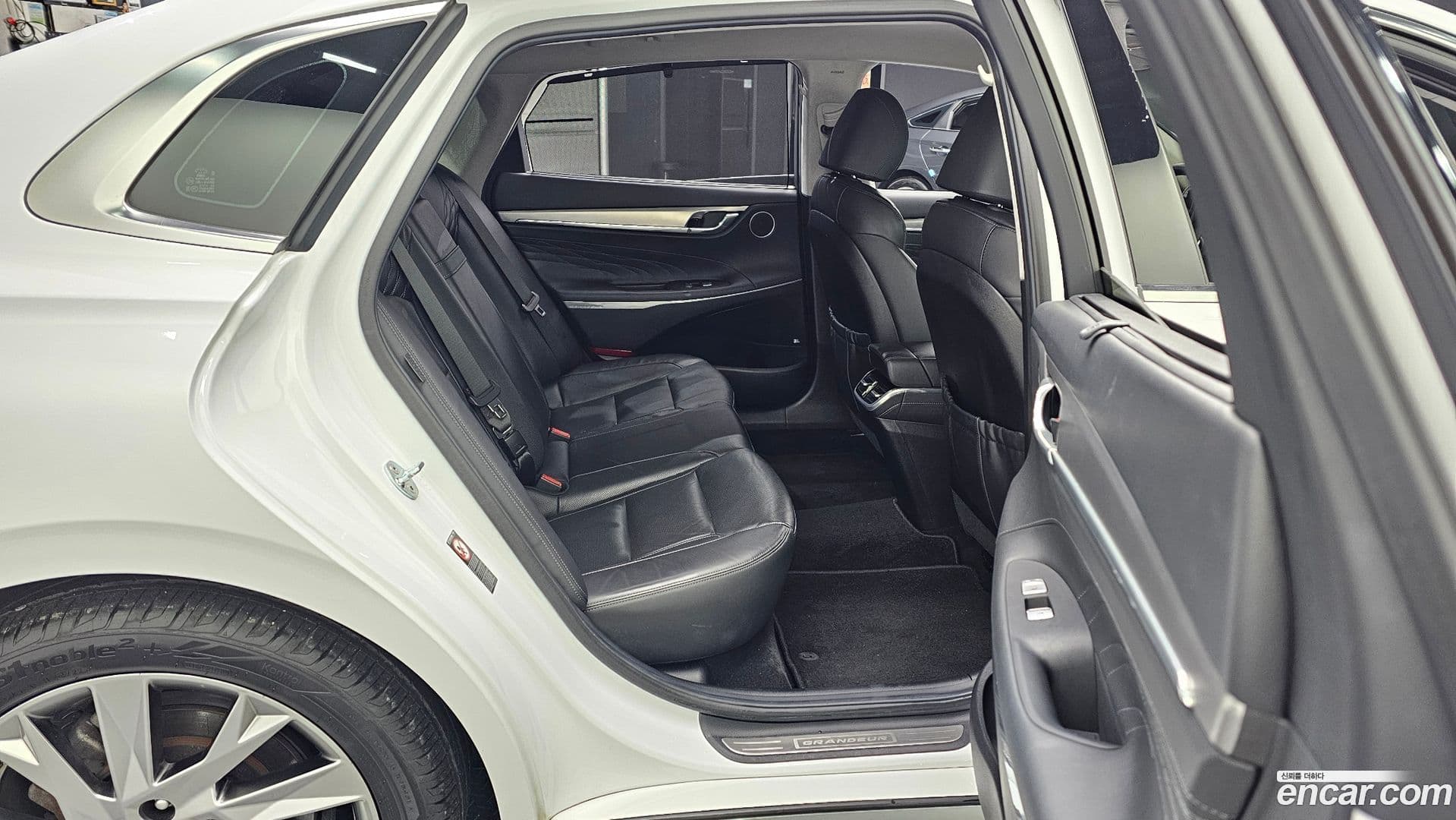 Main__Slider__Photo:Grandeur Hyundai 2019.11-11