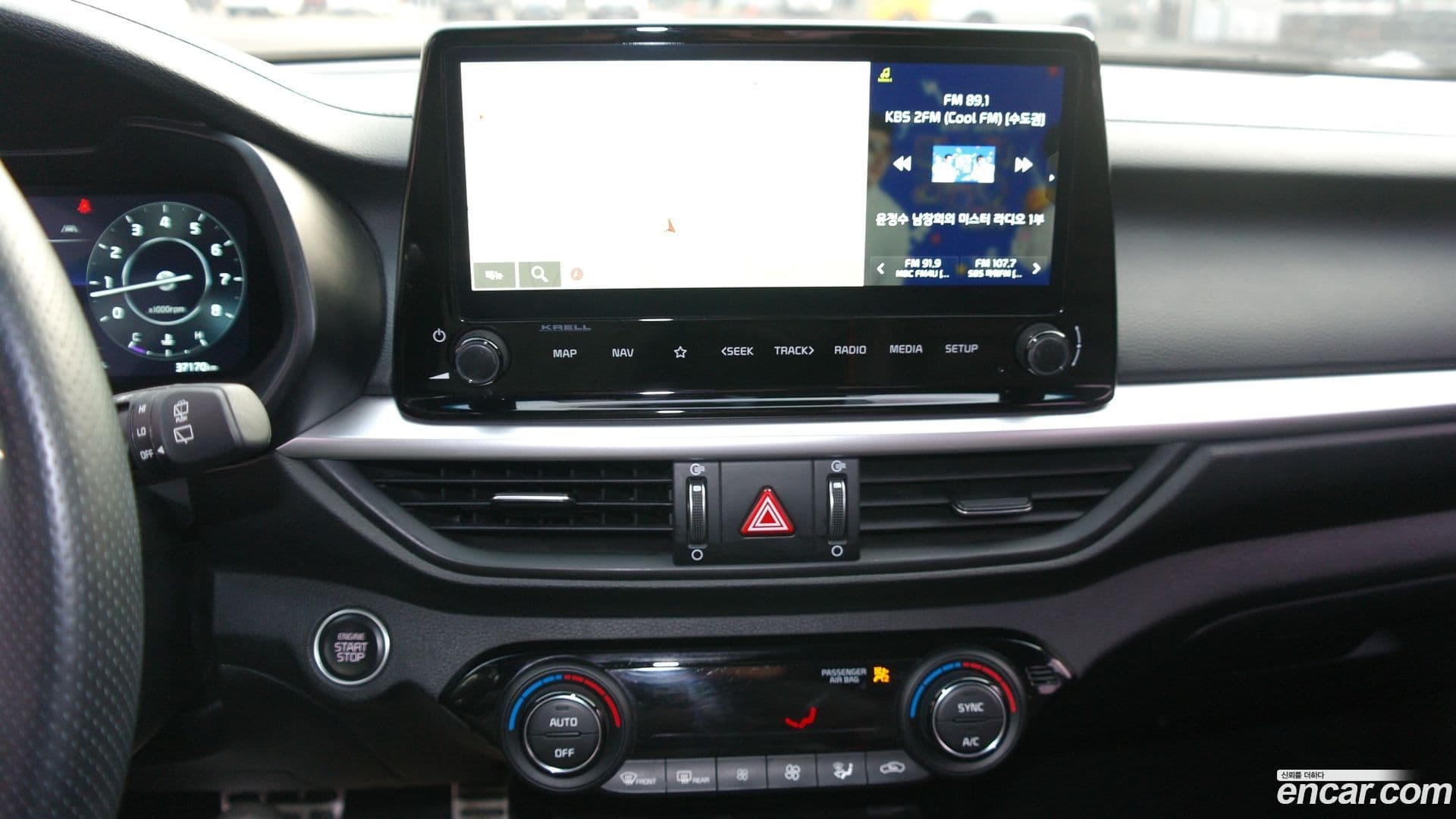 Main__Slider__Photo:K3 Kia 2024.0-11