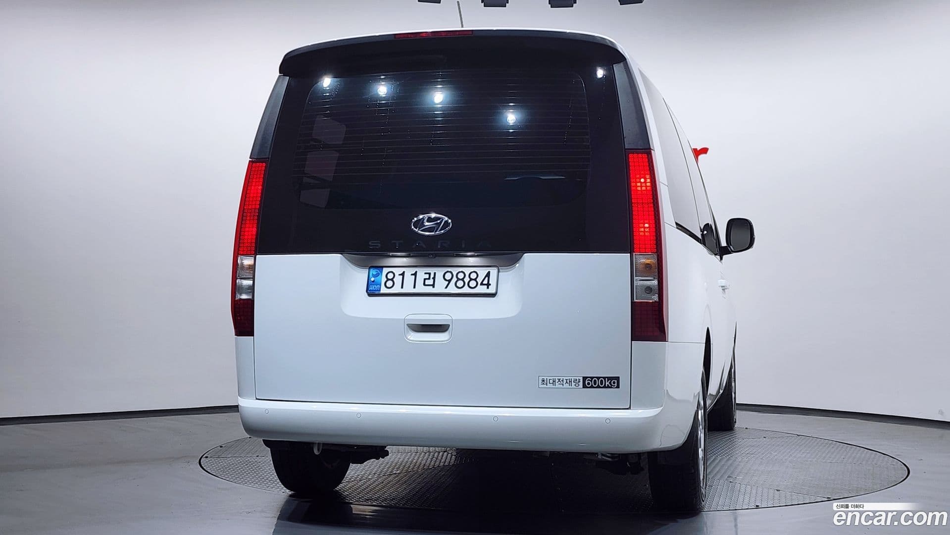 Main__Slider__Photo:Staria Hyundai 2023.3-3