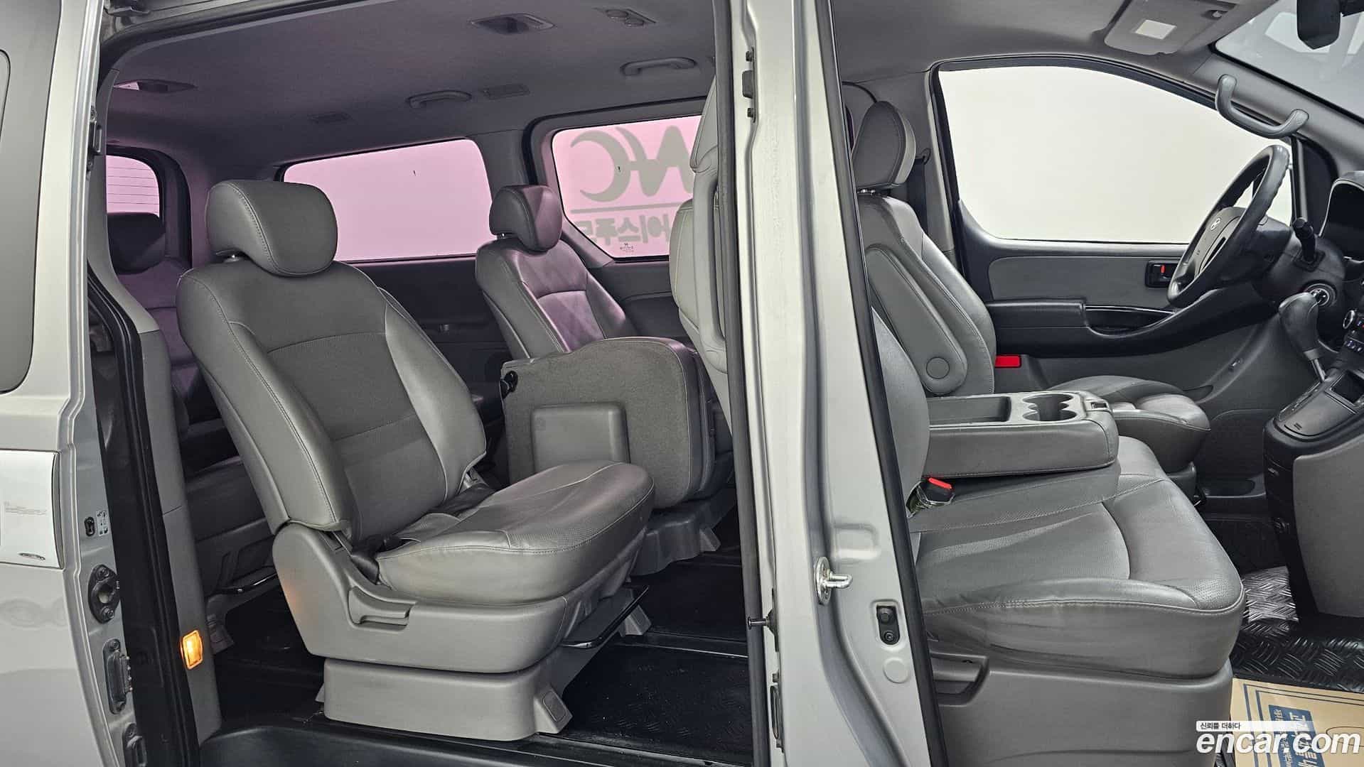 Starex Hyundai 2015.9-OPTION-015