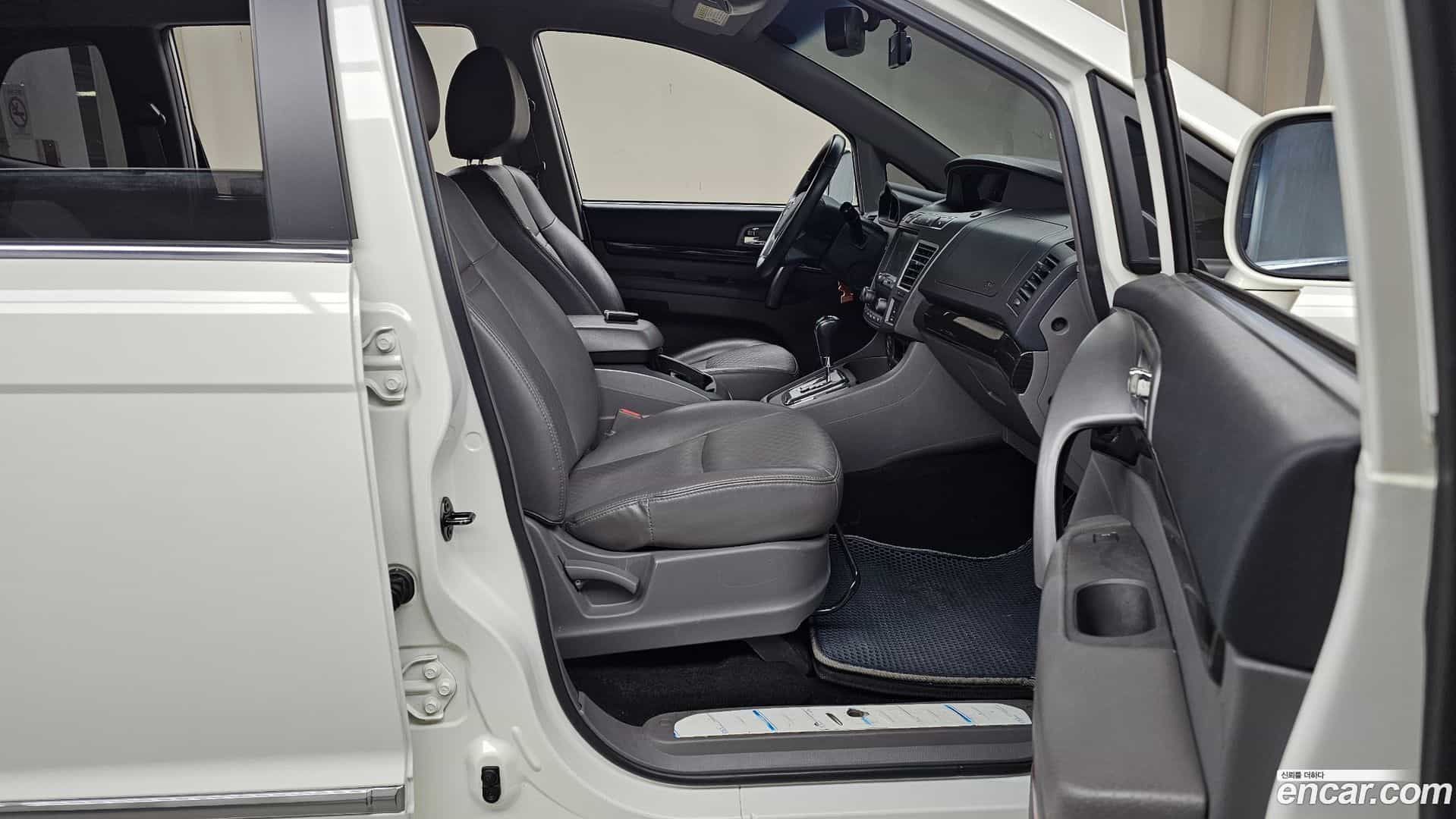 KORANDO KG_Mobility_Ssangyong 2016.1-OPTION-015