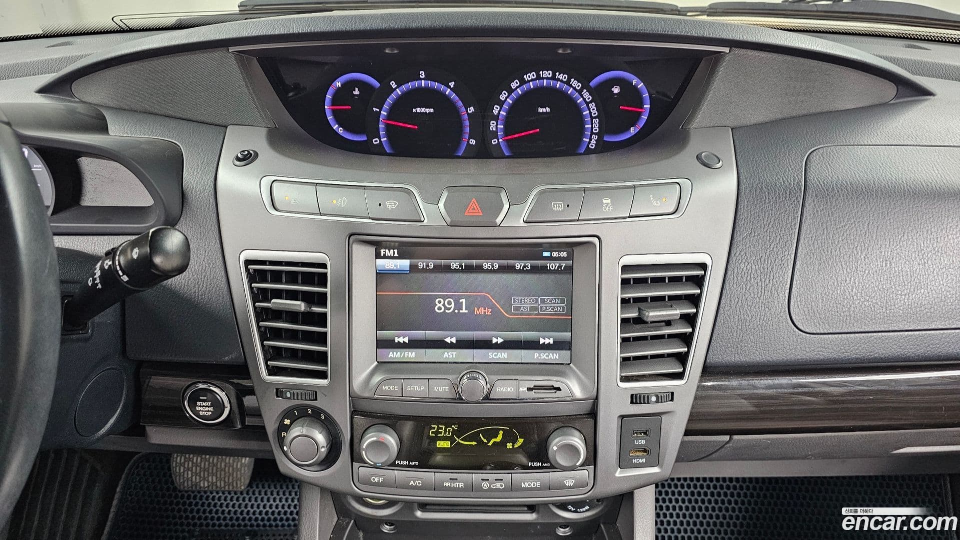 Main__Slider__Photo:KORANDO KG_Mobility_Ssangyong 2016.1-15