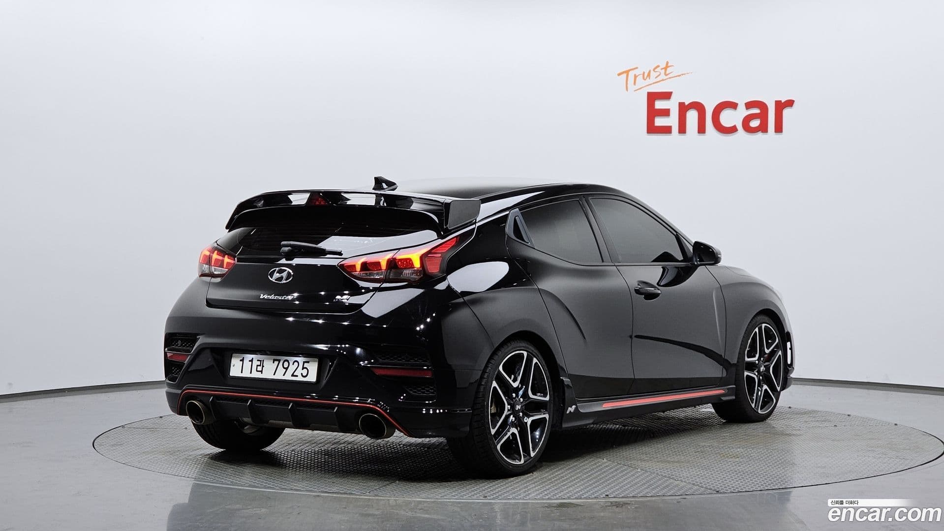 Main__Slider__Photo:Veloster Hyundai 2019.0-1