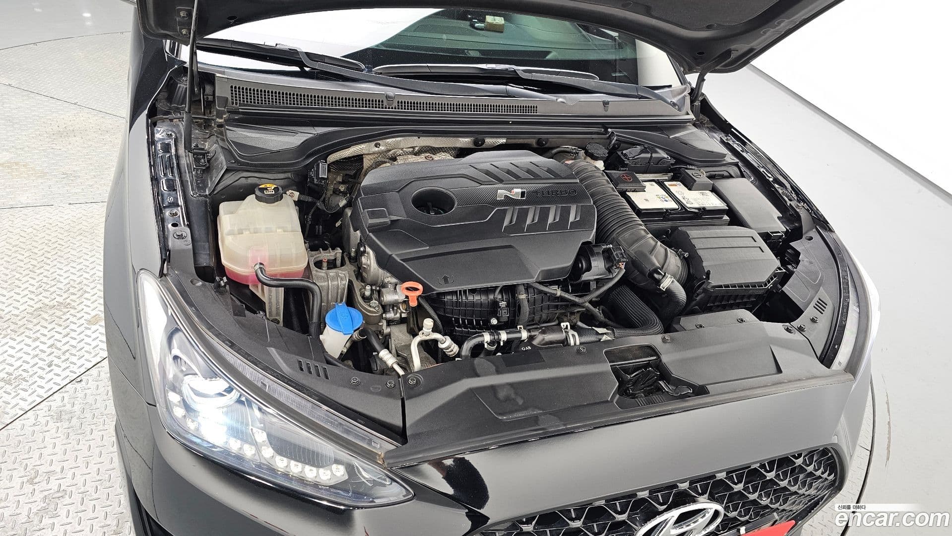 Main__Slider__Photo:Veloster Hyundai 2019.0-5