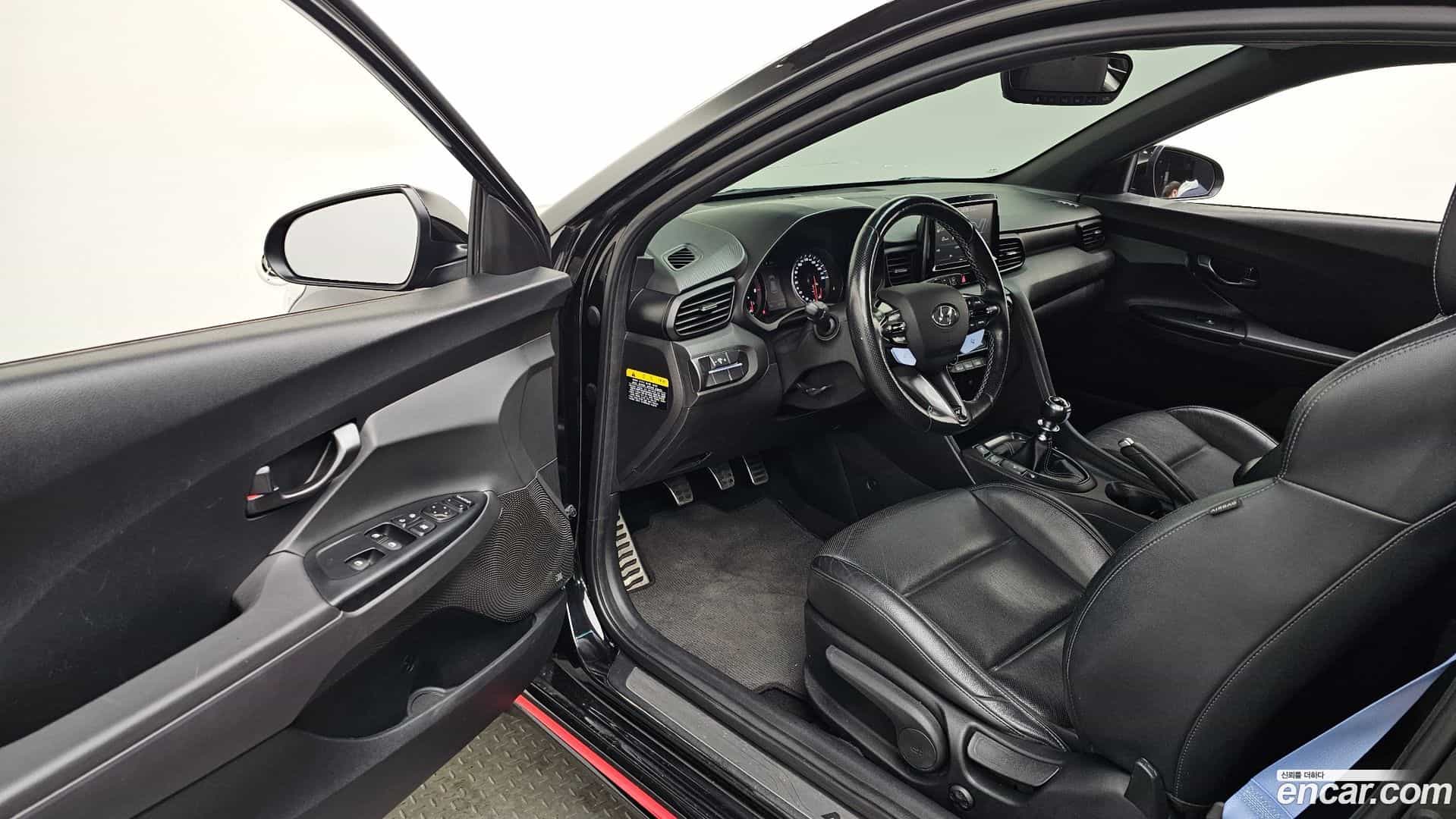 Veloster Hyundai 2019.0-INNER-010
