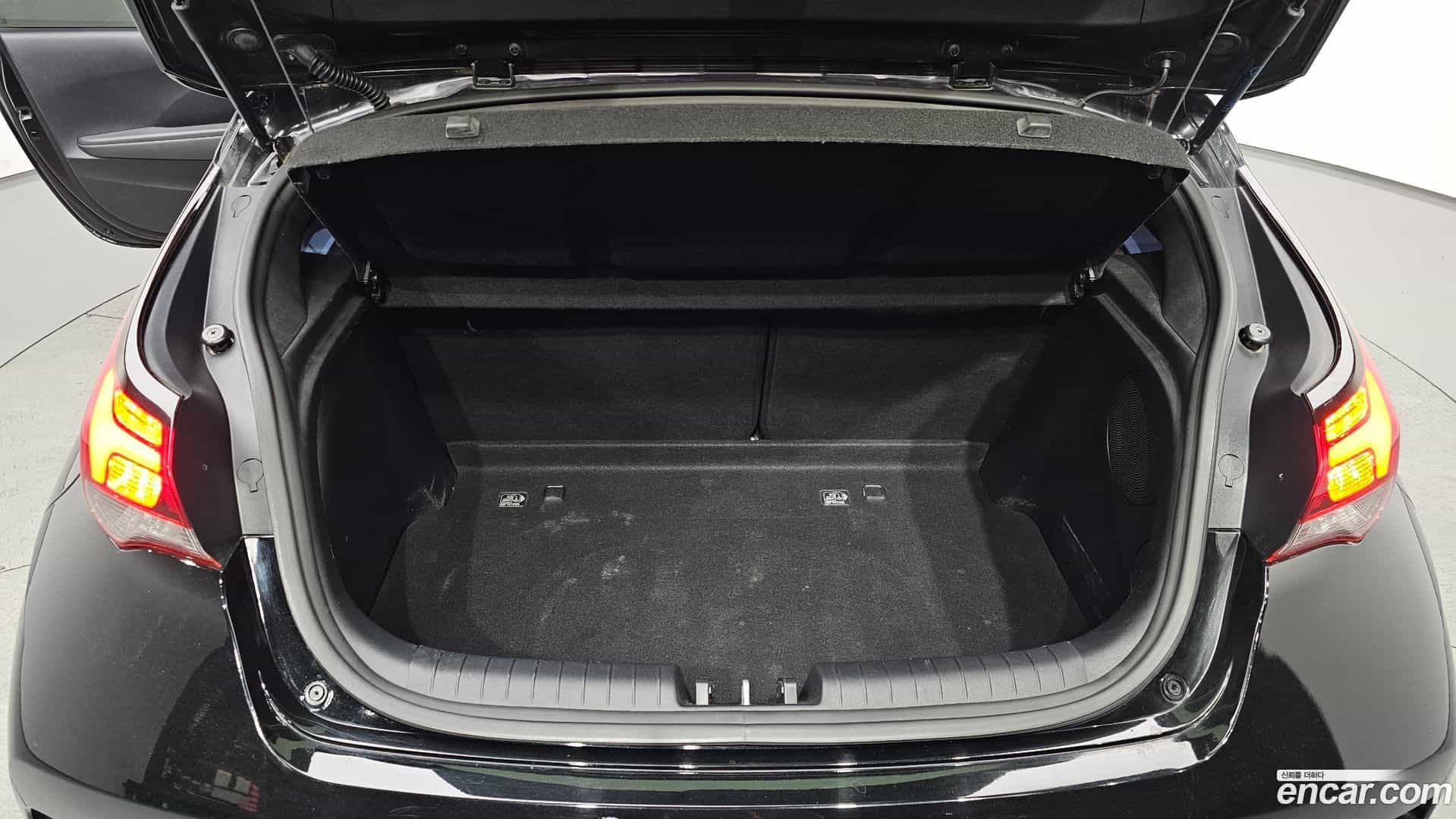 Veloster Hyundai 2019.0-OPTION-024