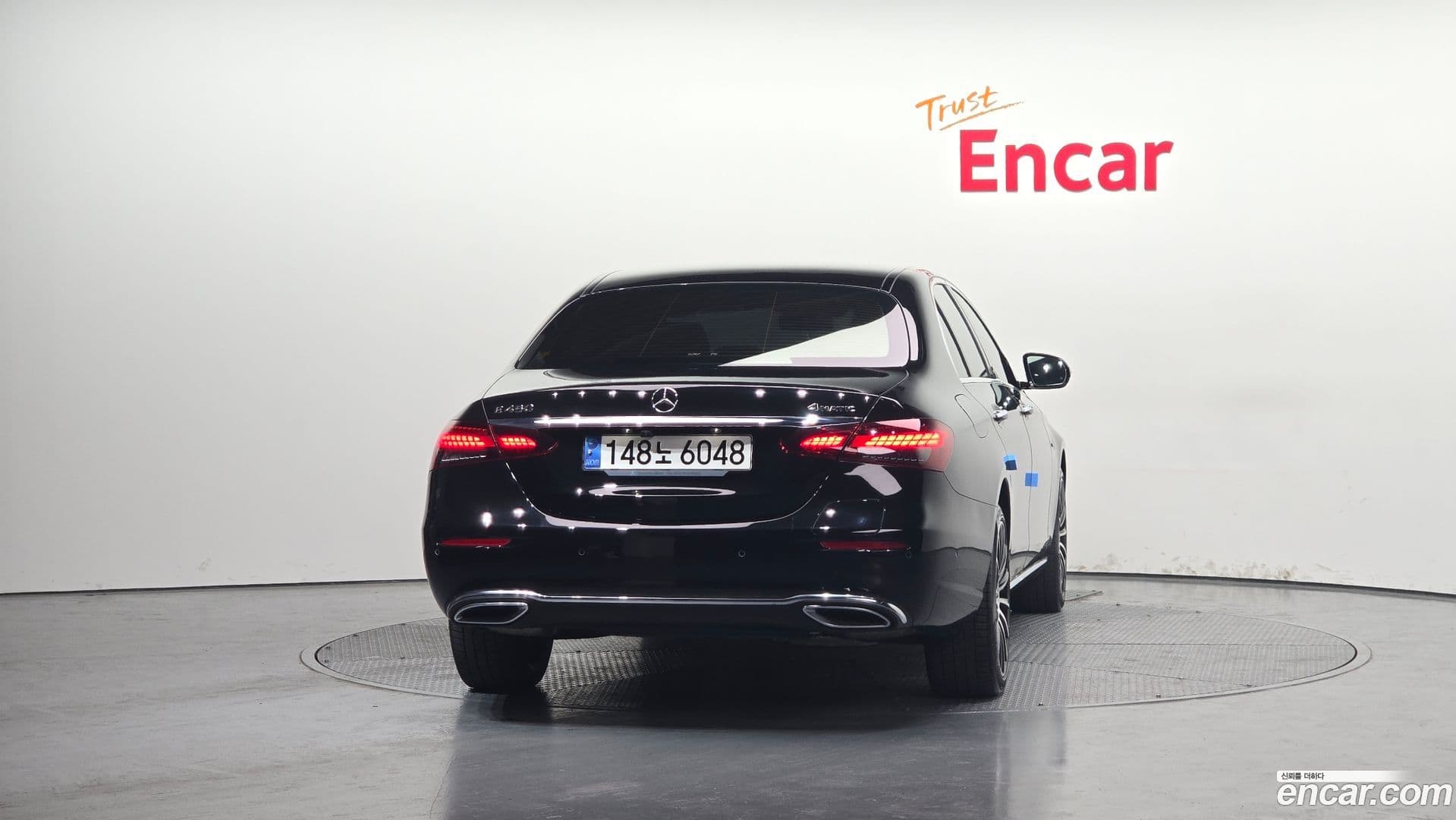 Main__Slider__Photo:E-Class Mercedes-Benz 2021.2-3