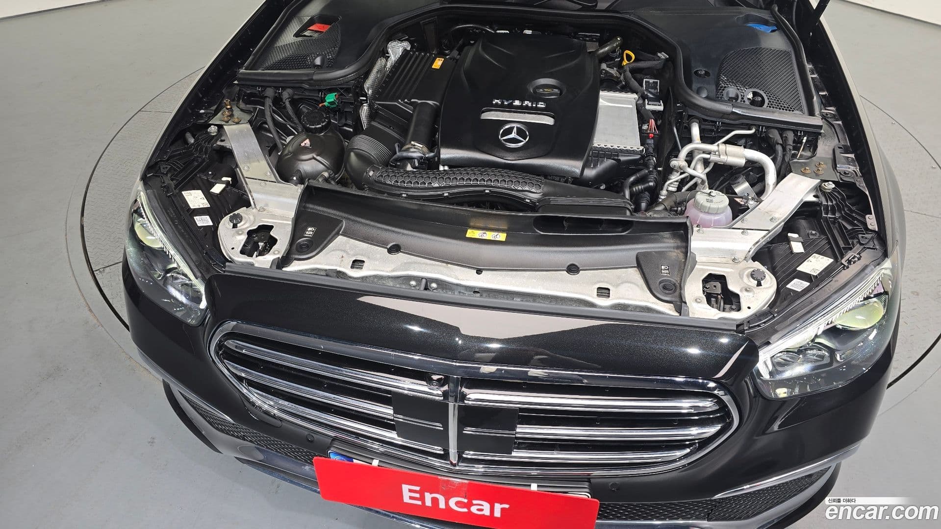 Main__Slider__Photo:E-Class Mercedes-Benz 2021.2-5