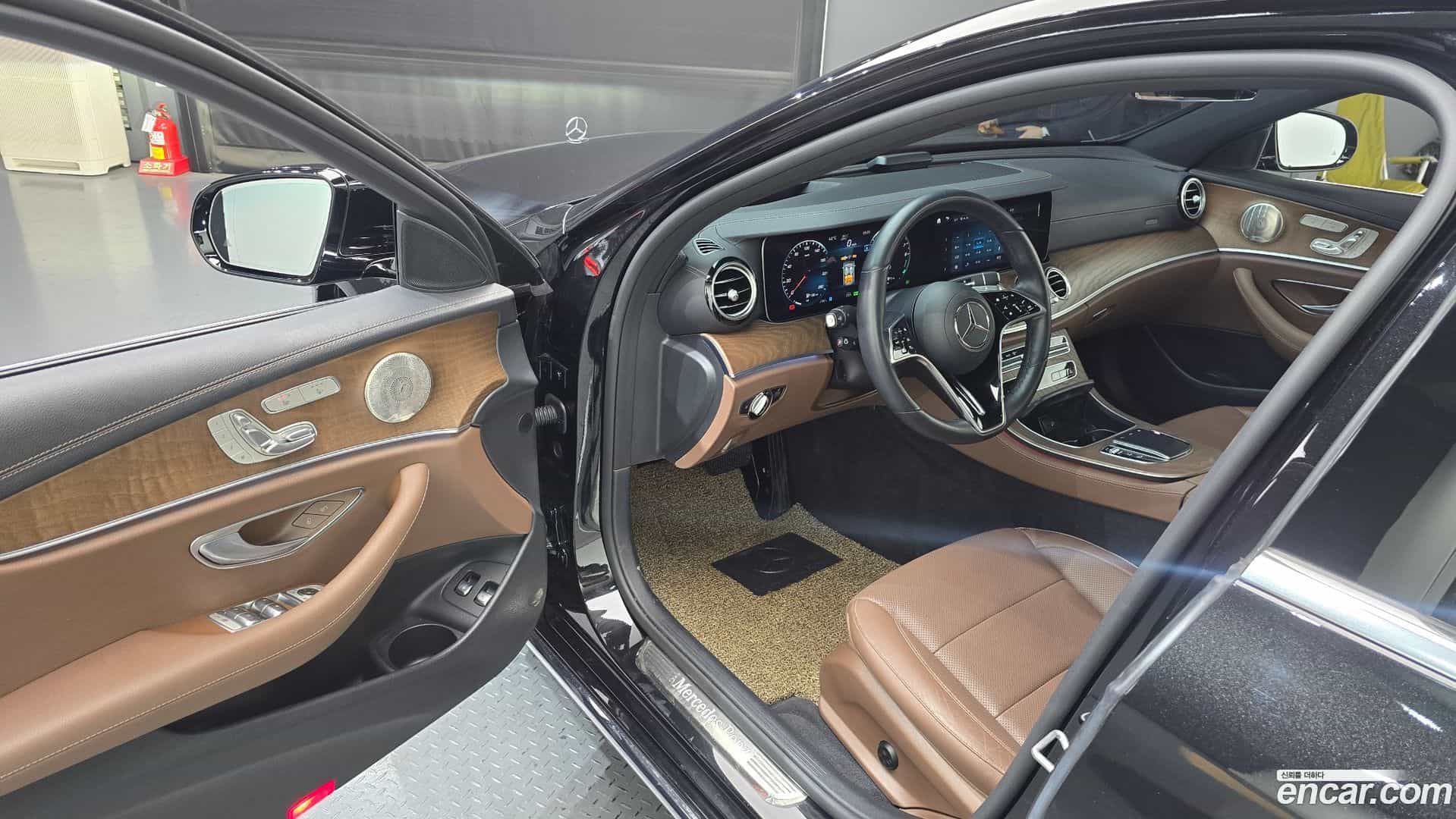 E-Class Mercedes-Benz 2021.2-INNER-010