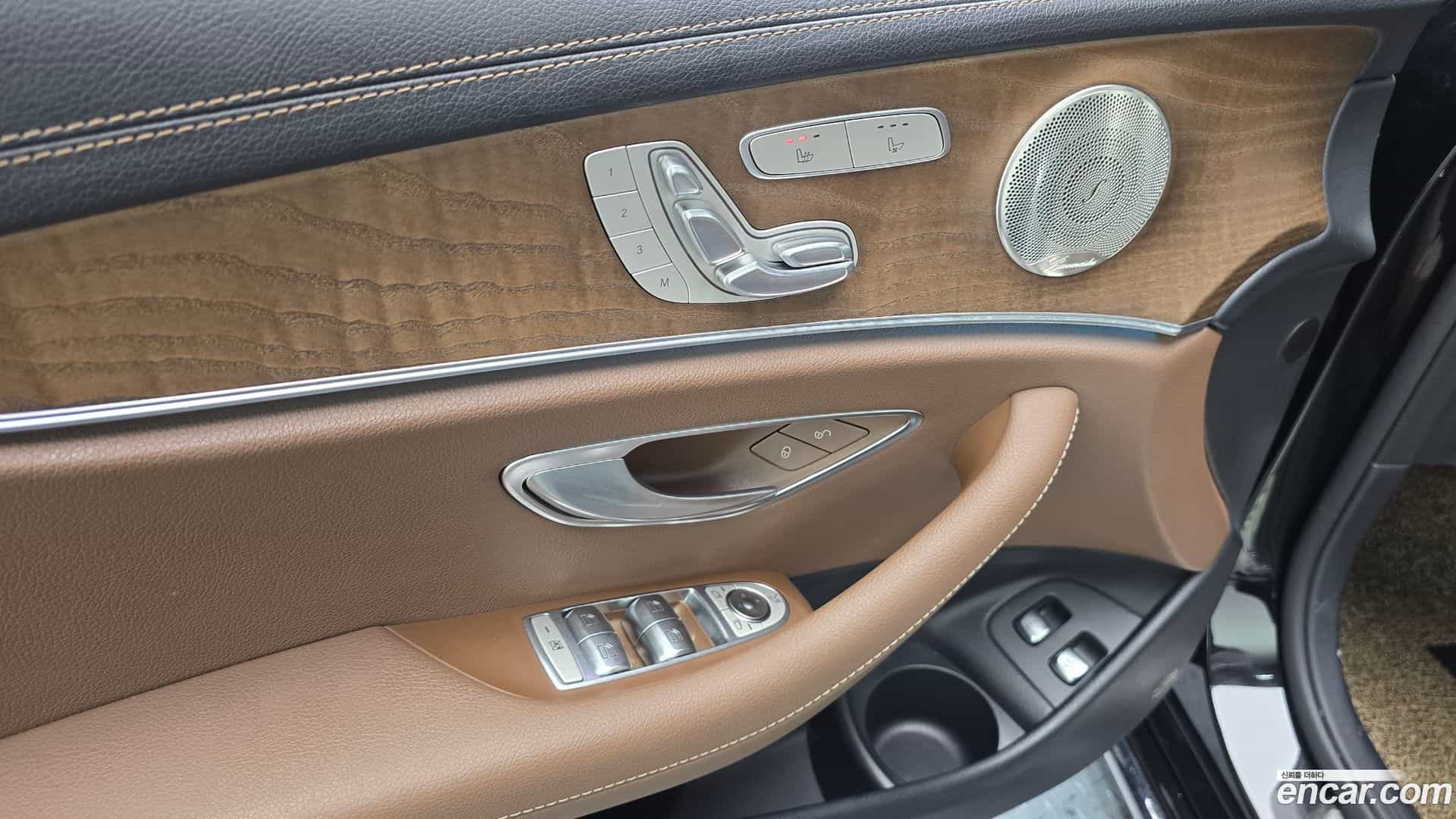 E-Class Mercedes-Benz 2021.2-OPTION-018