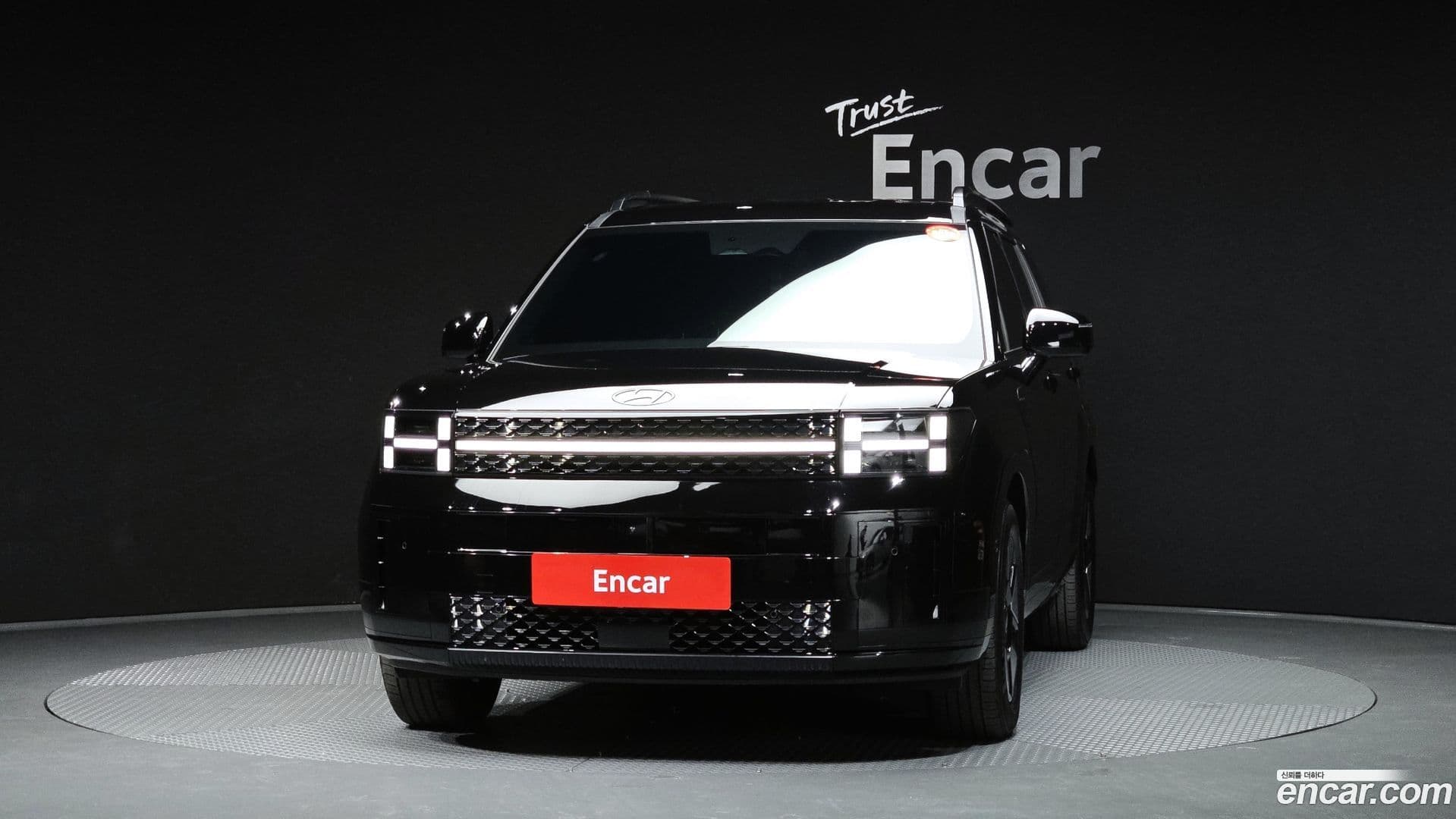 Main__Slider__Photo:Santafe Hyundai 2023.11-2