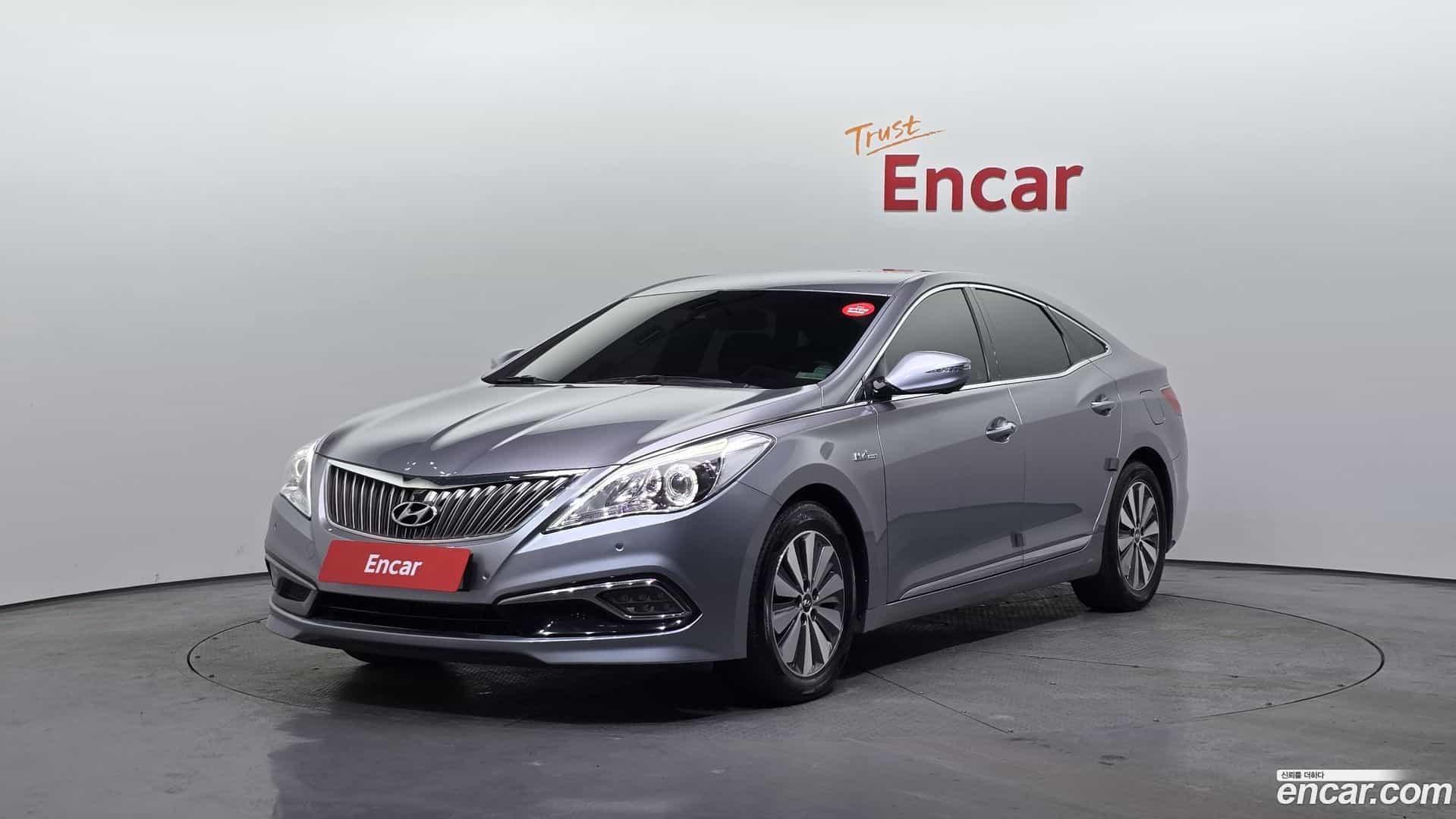 Grandeur Hyundai 2016.1-OUTER-001