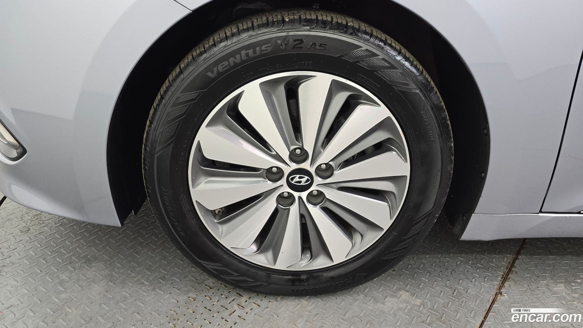 Main__Slider__Photo:Grandeur Hyundai 2016.1-4