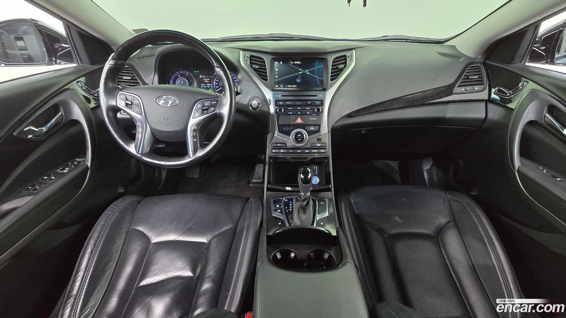 Grandeur Hyundai 2016.1-INNER-007