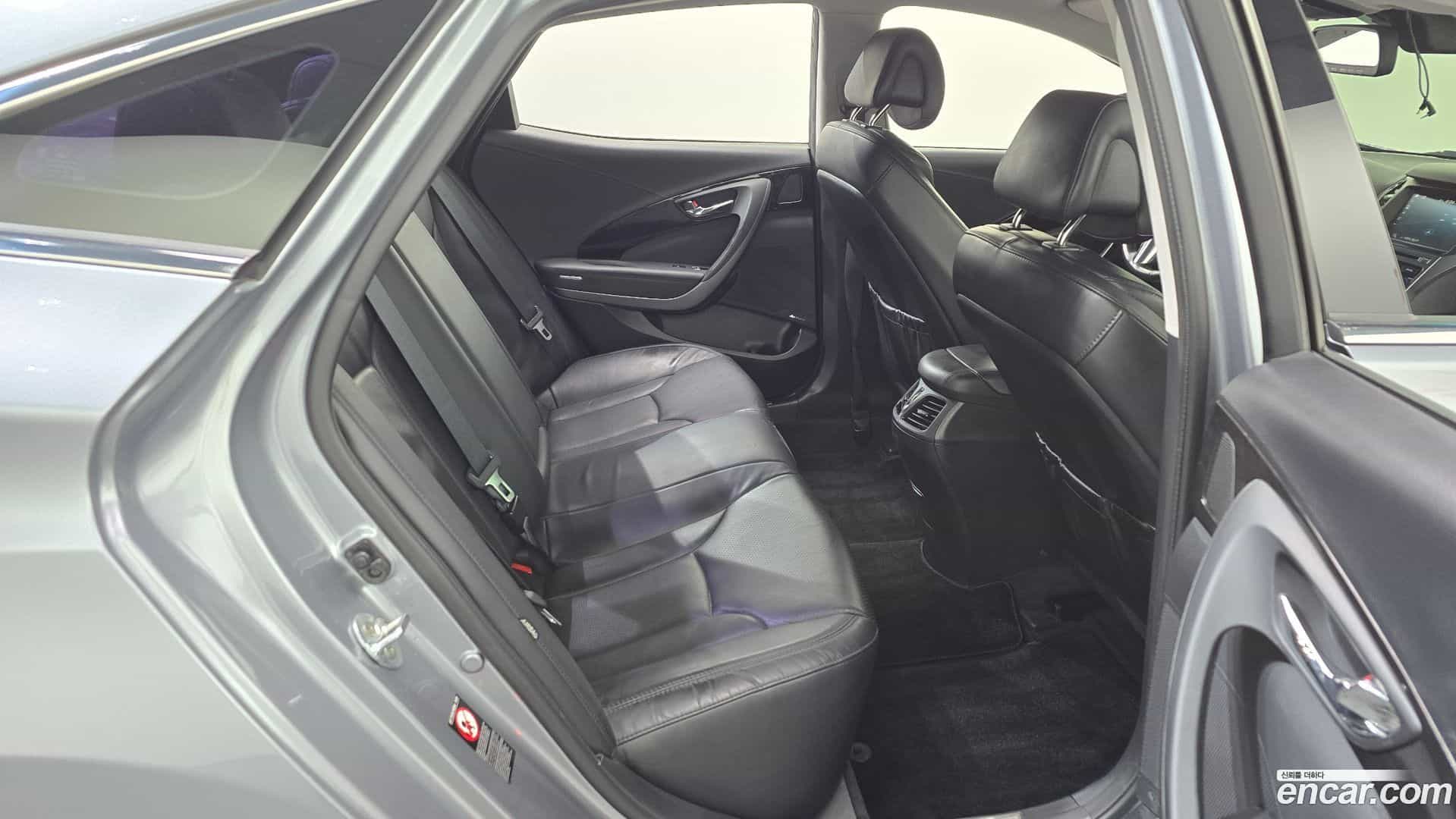 Grandeur Hyundai 2016.1-OPTION-016