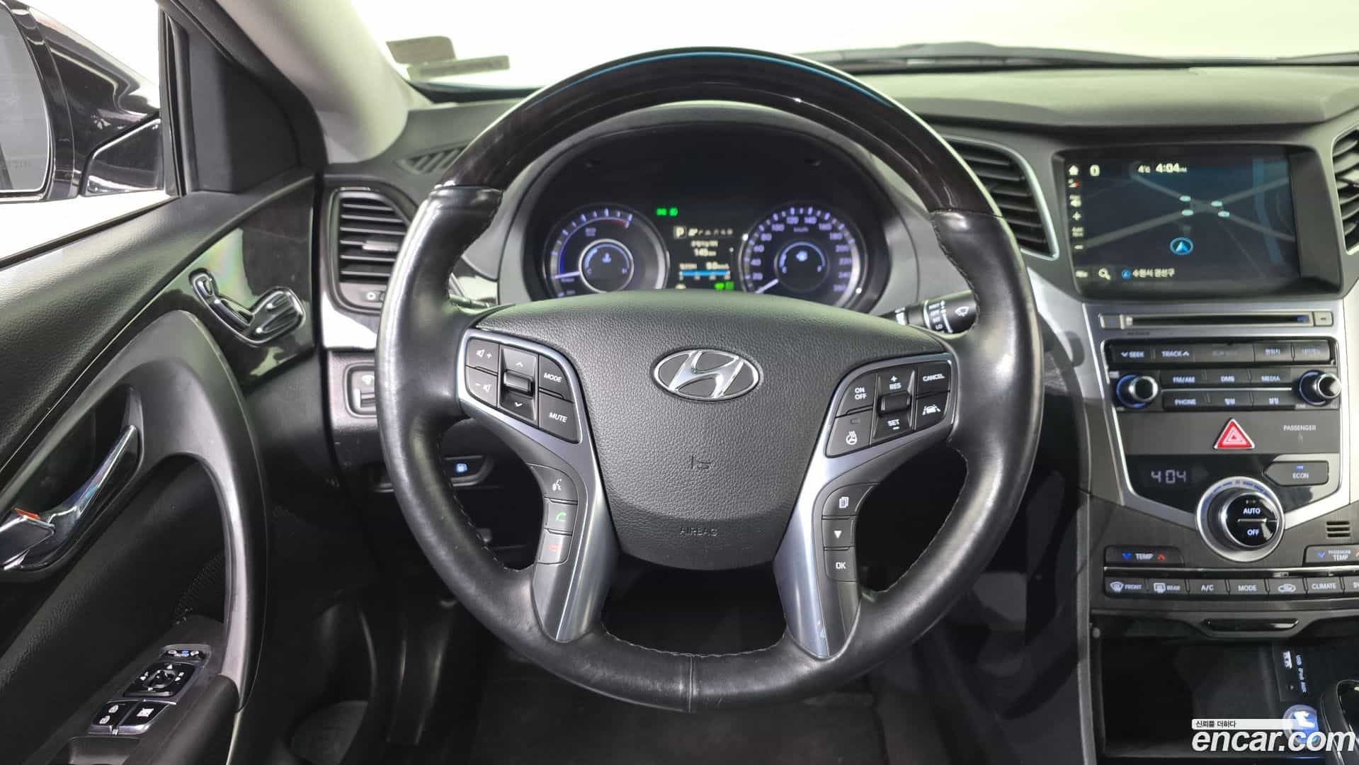 Grandeur Hyundai 2016.1-OPTION-017