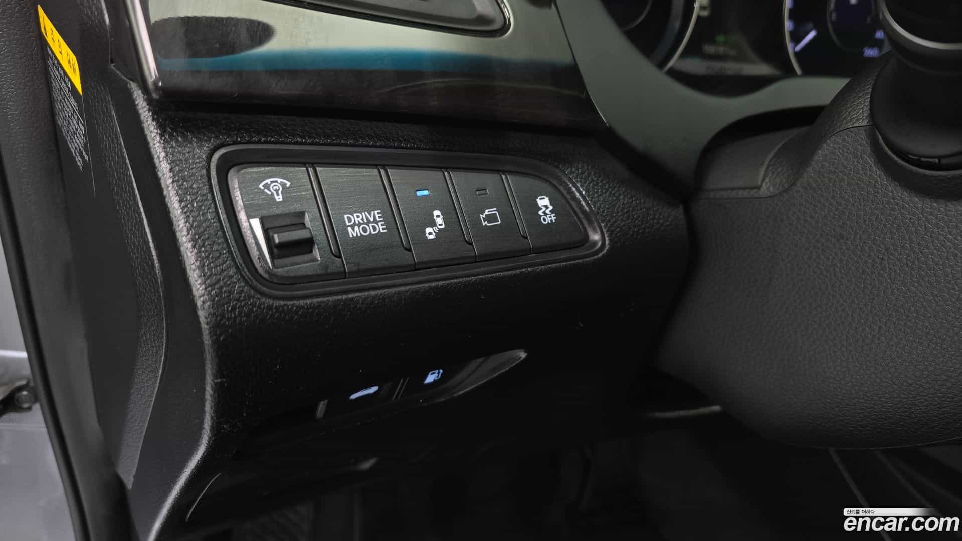 Grandeur Hyundai 2016.1-OPTION-021