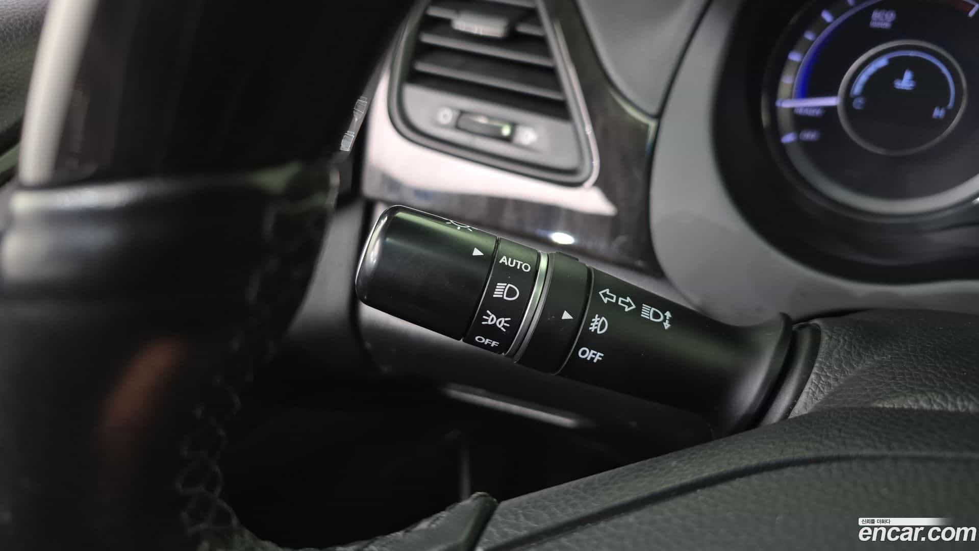 Grandeur Hyundai 2016.1-OPTION-022