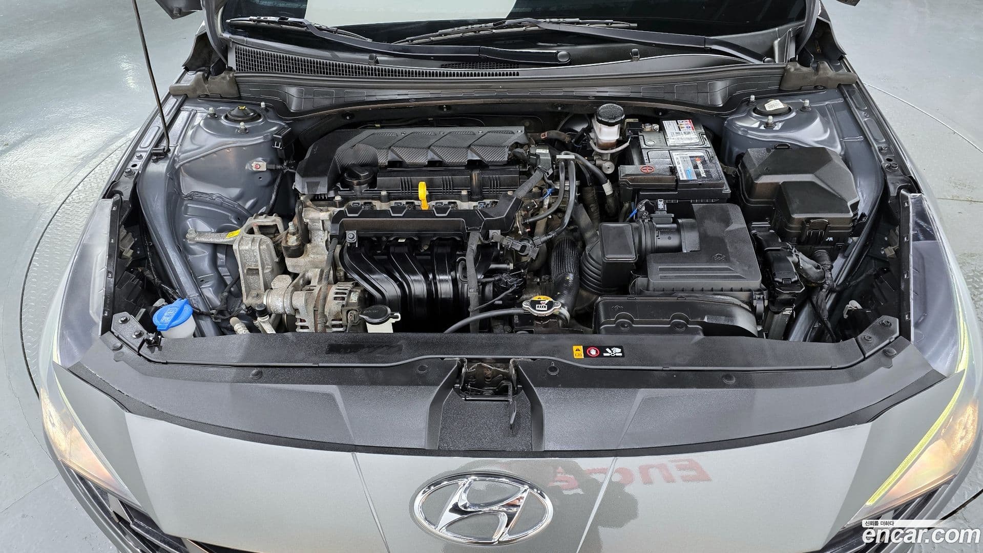 Main__Slider__Photo:AVANTE Hyundai 2021.1-5