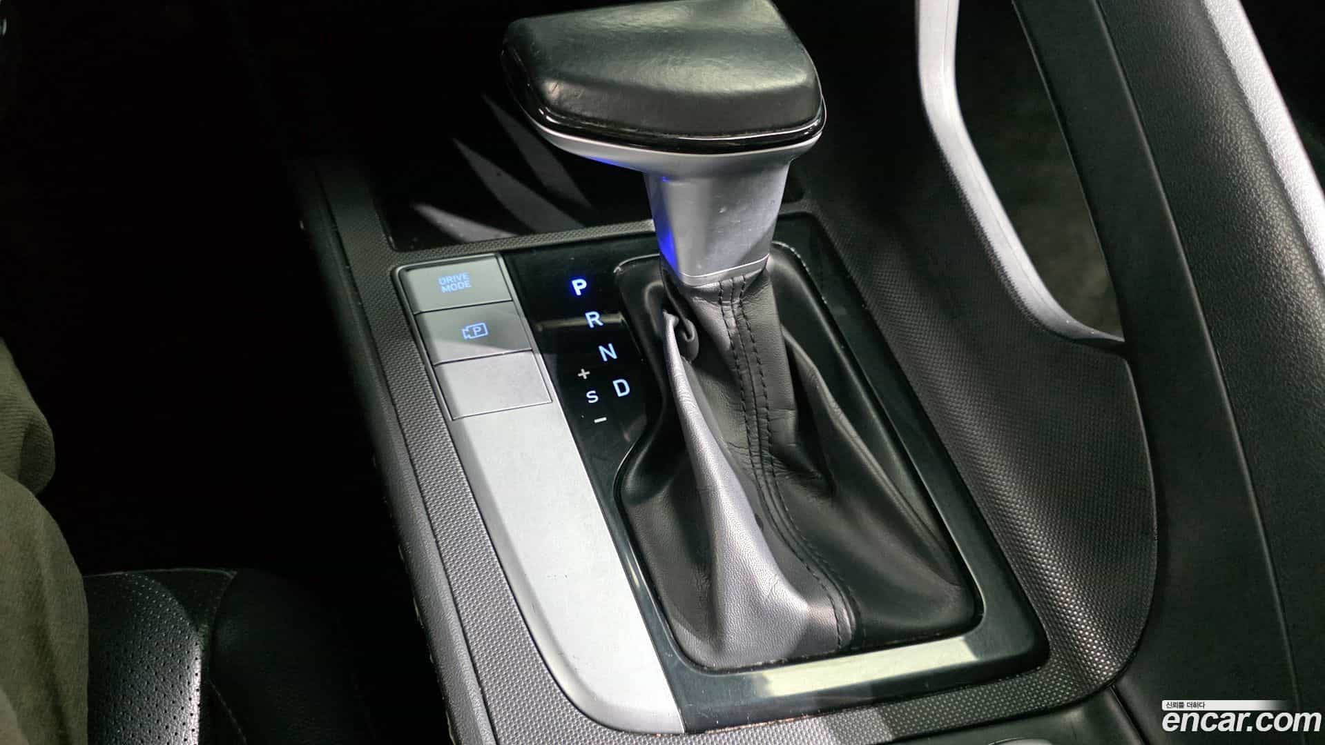 AVANTE Hyundai 2021.1-INNER-009