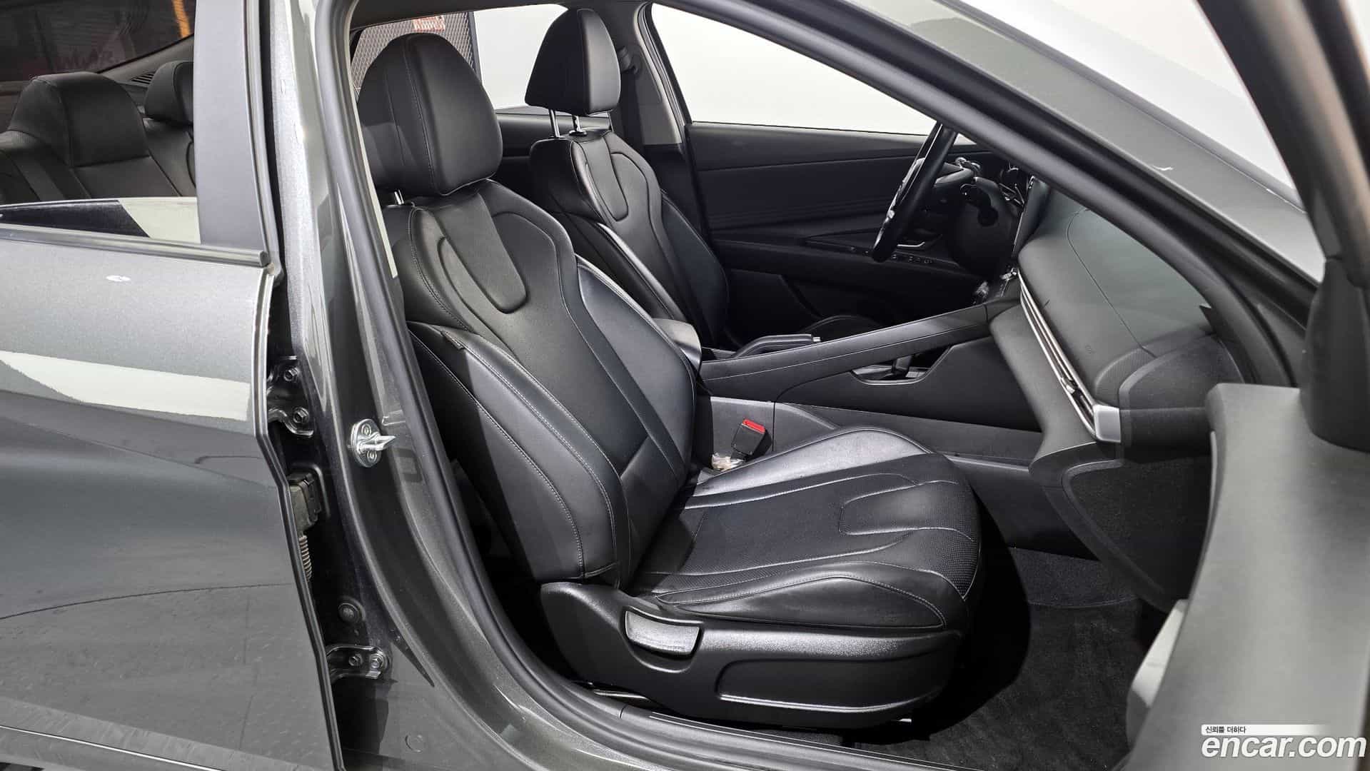 AVANTE Hyundai 2021.1-OPTION-016