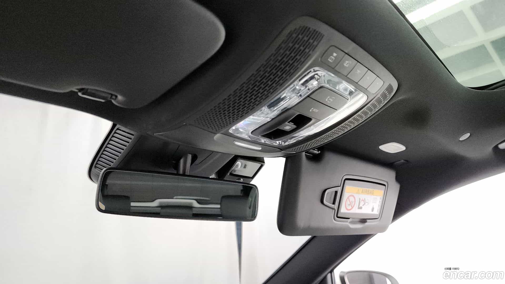 GLA-Class Mercedes-Benz 2020.10-OPTION-021