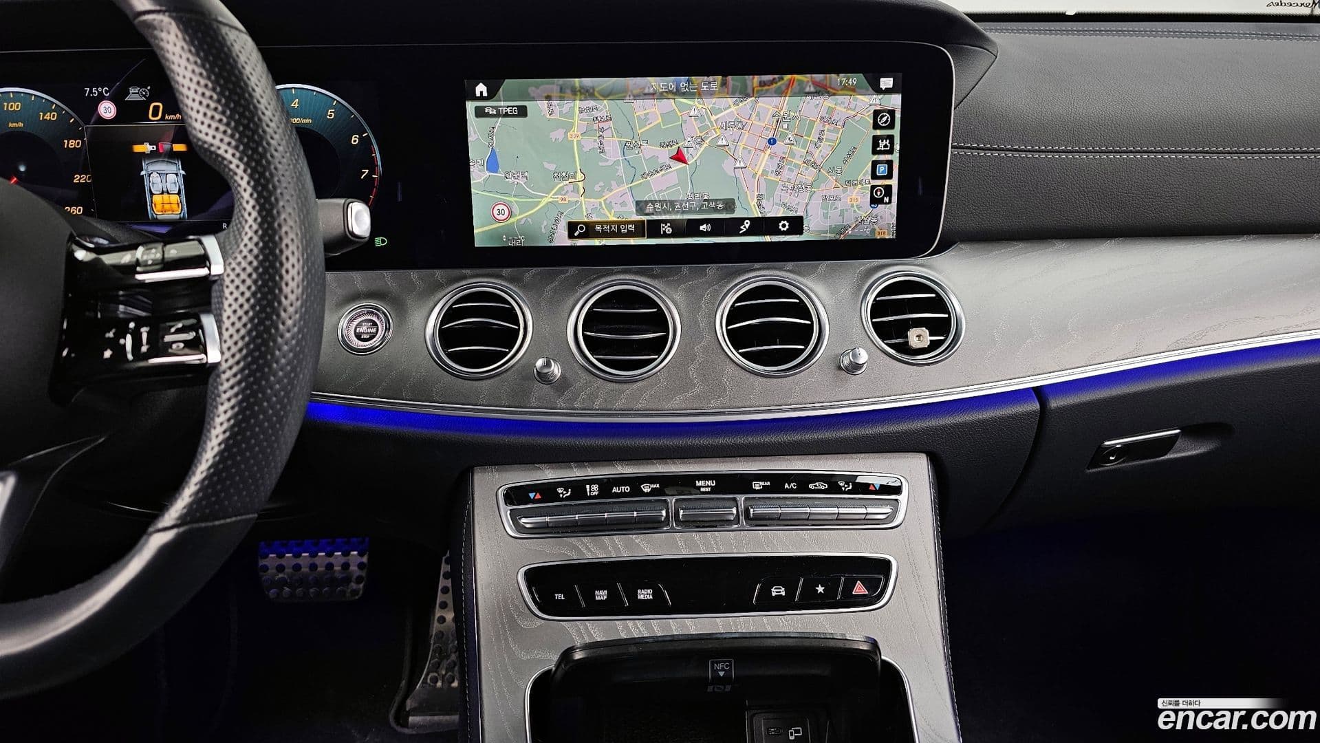 Main__Slider__Photo:E-Class Mercedes-Benz 2022.6-13