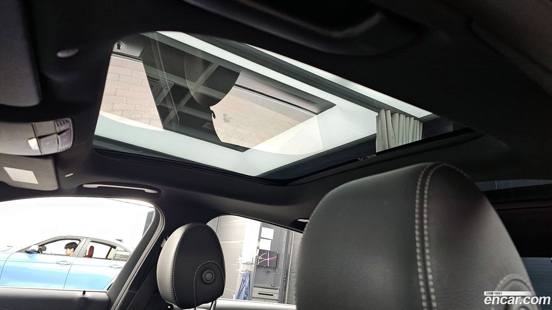 Main__Slider__Photo:E-Class Mercedes-Benz 2022.6-18