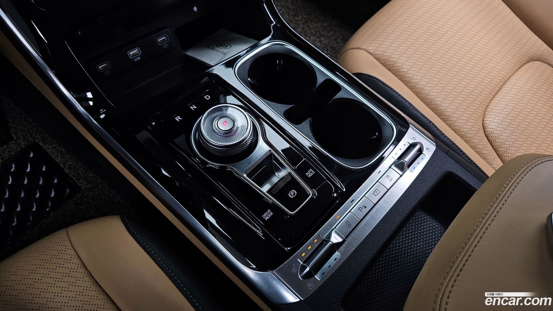 Main__Slider__Photo:Canival Kia 2021.0-8