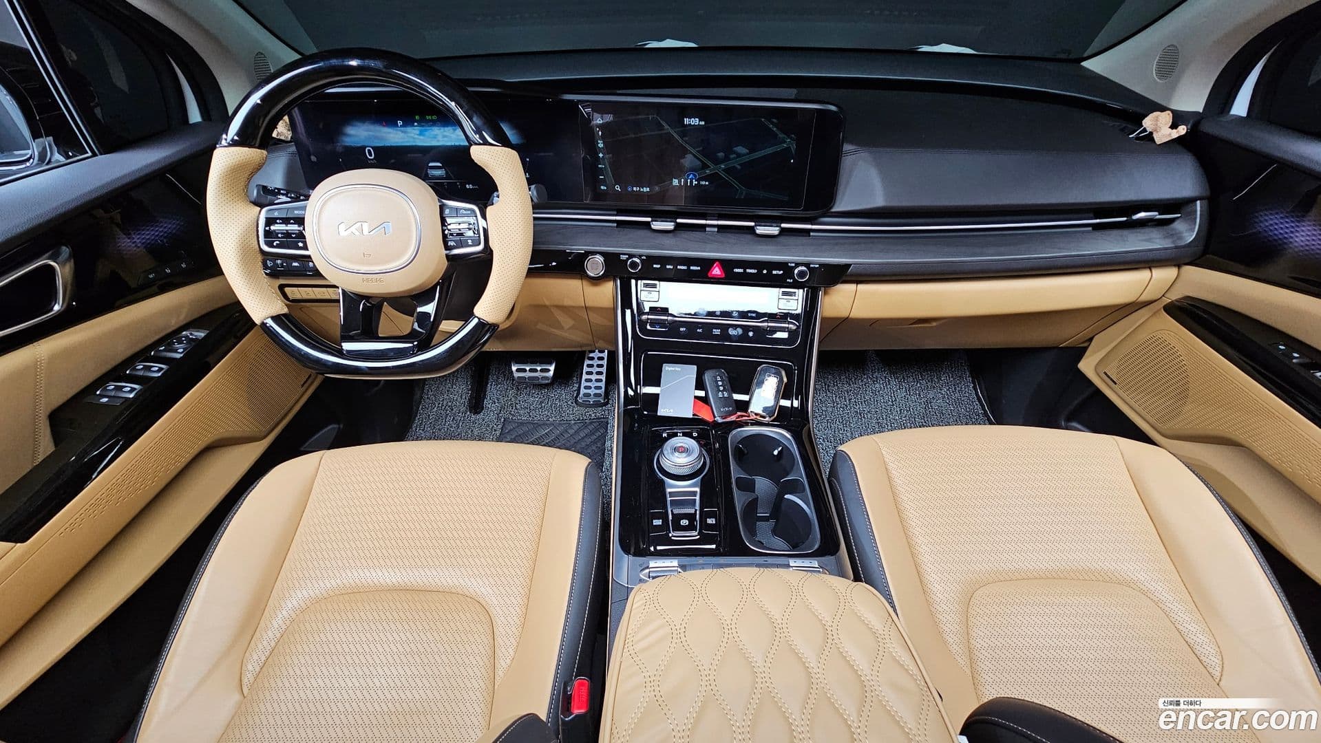 Main__Slider__Photo:Canival Kia 2023.5-6