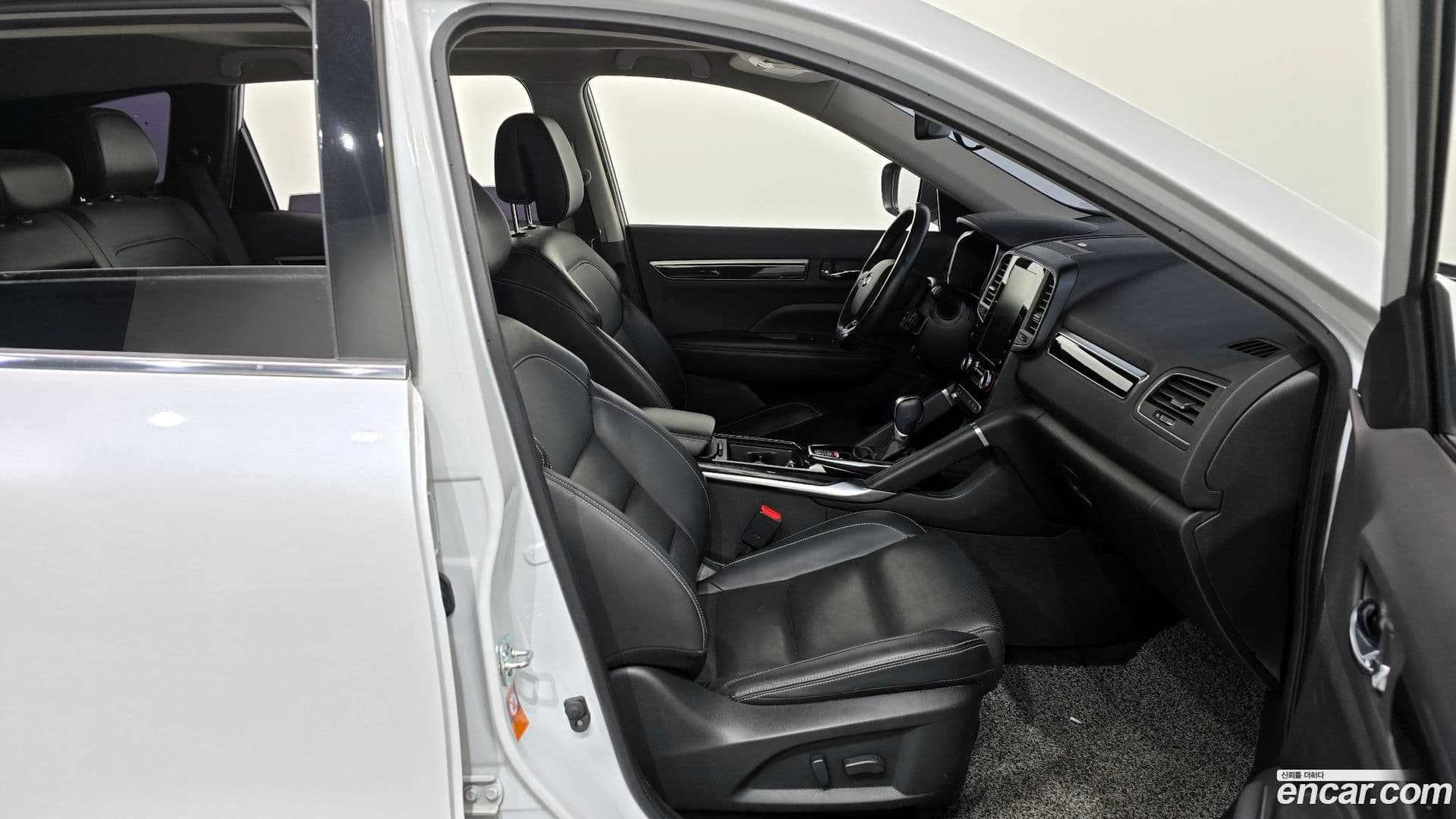 Main__Slider__Photo:QM6 Renault-KoreaSamsung 2018.6-10